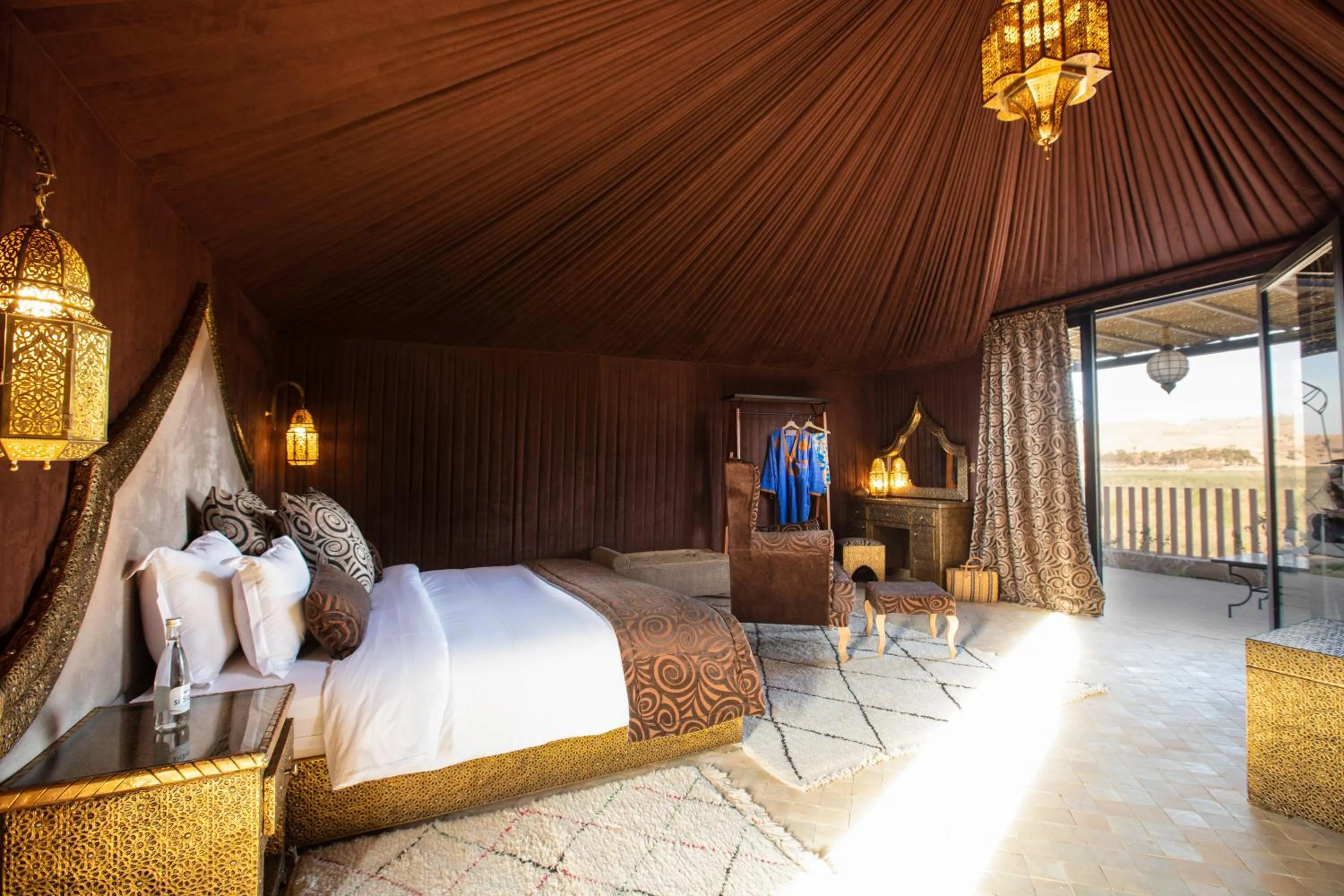 Bed in Kalyptus Luxury Camp