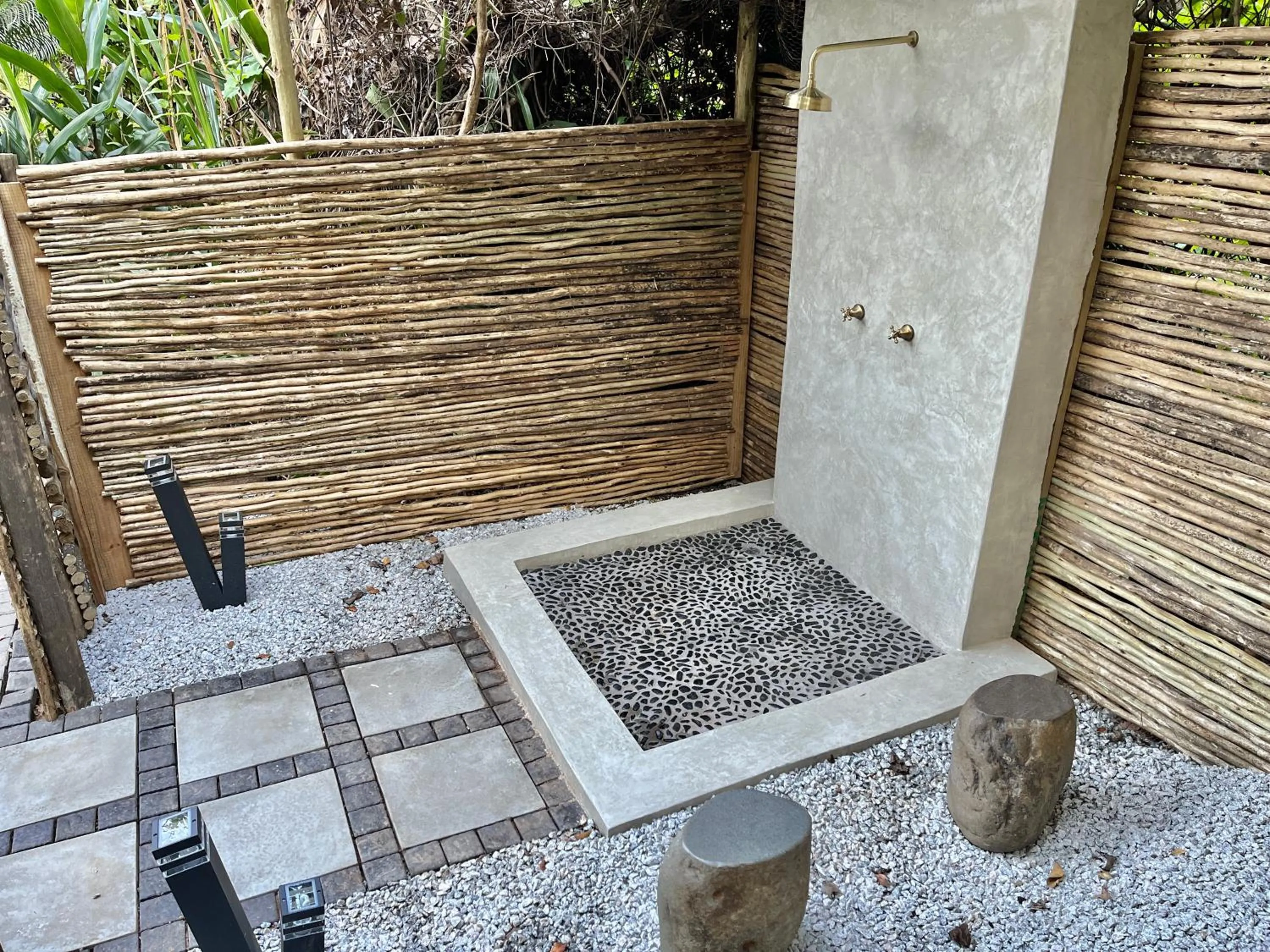 Bushbaby Valley Lodge