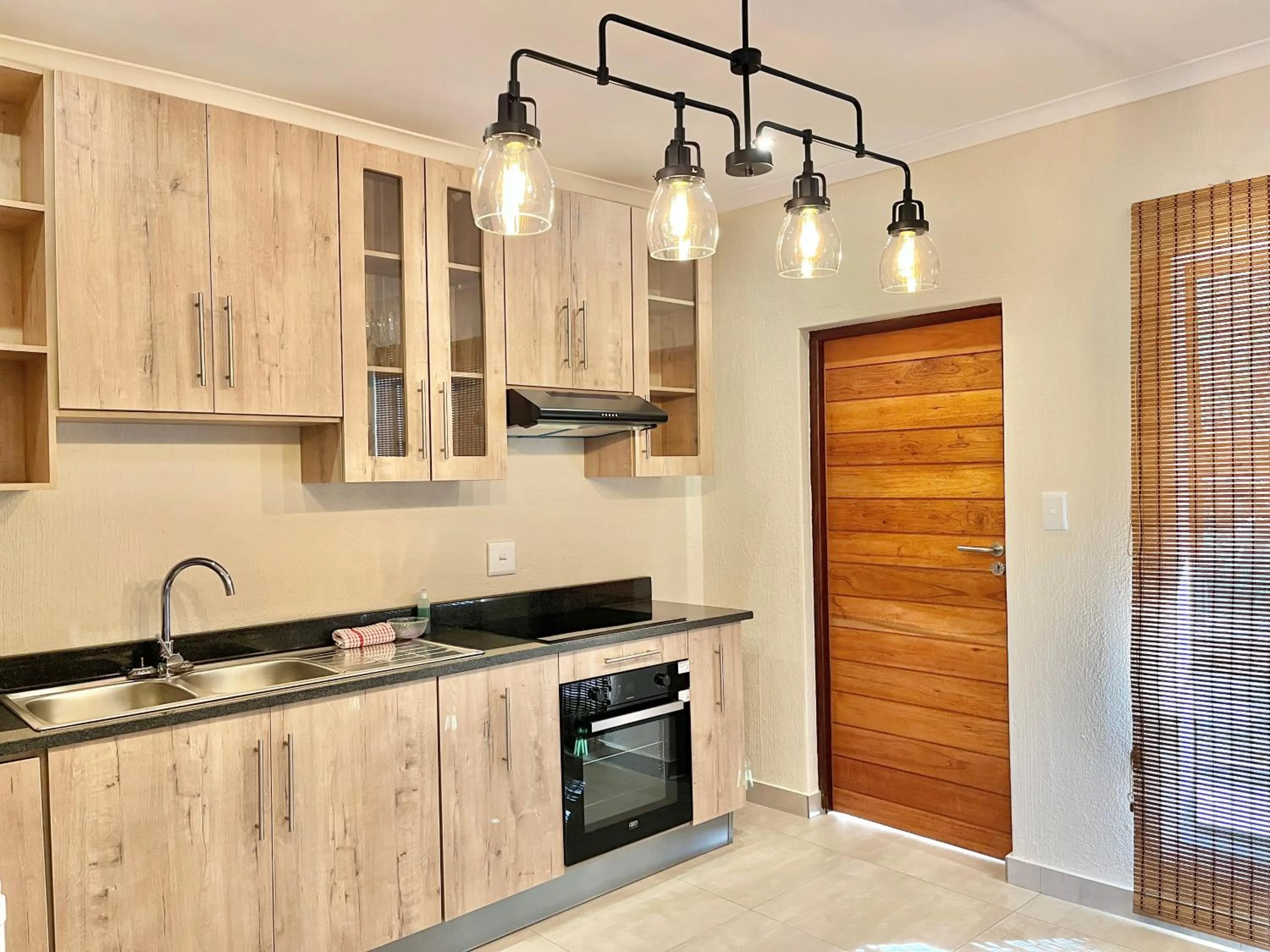 Bushbaby Valley Lodge