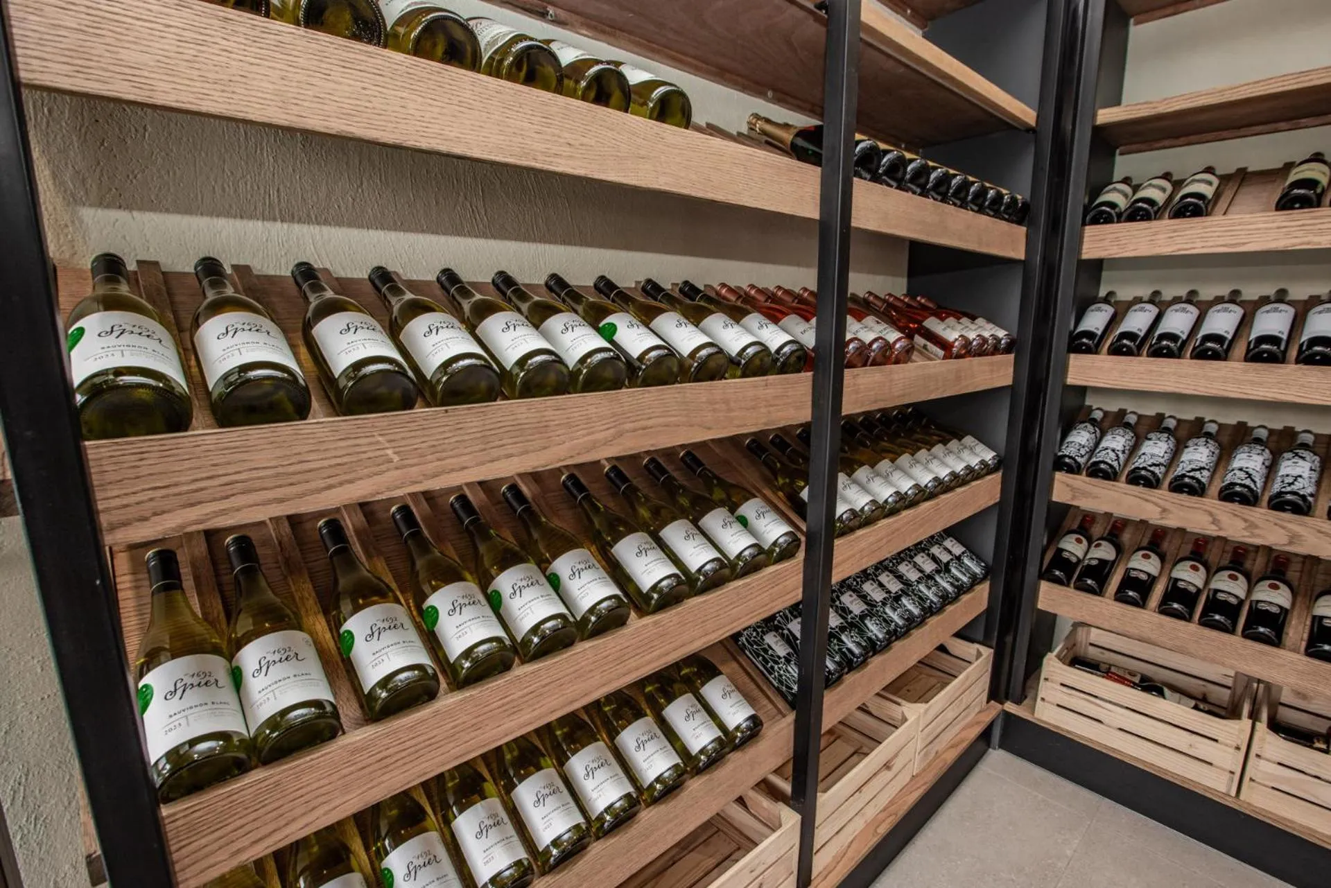 Bushbaby Valley Lodge