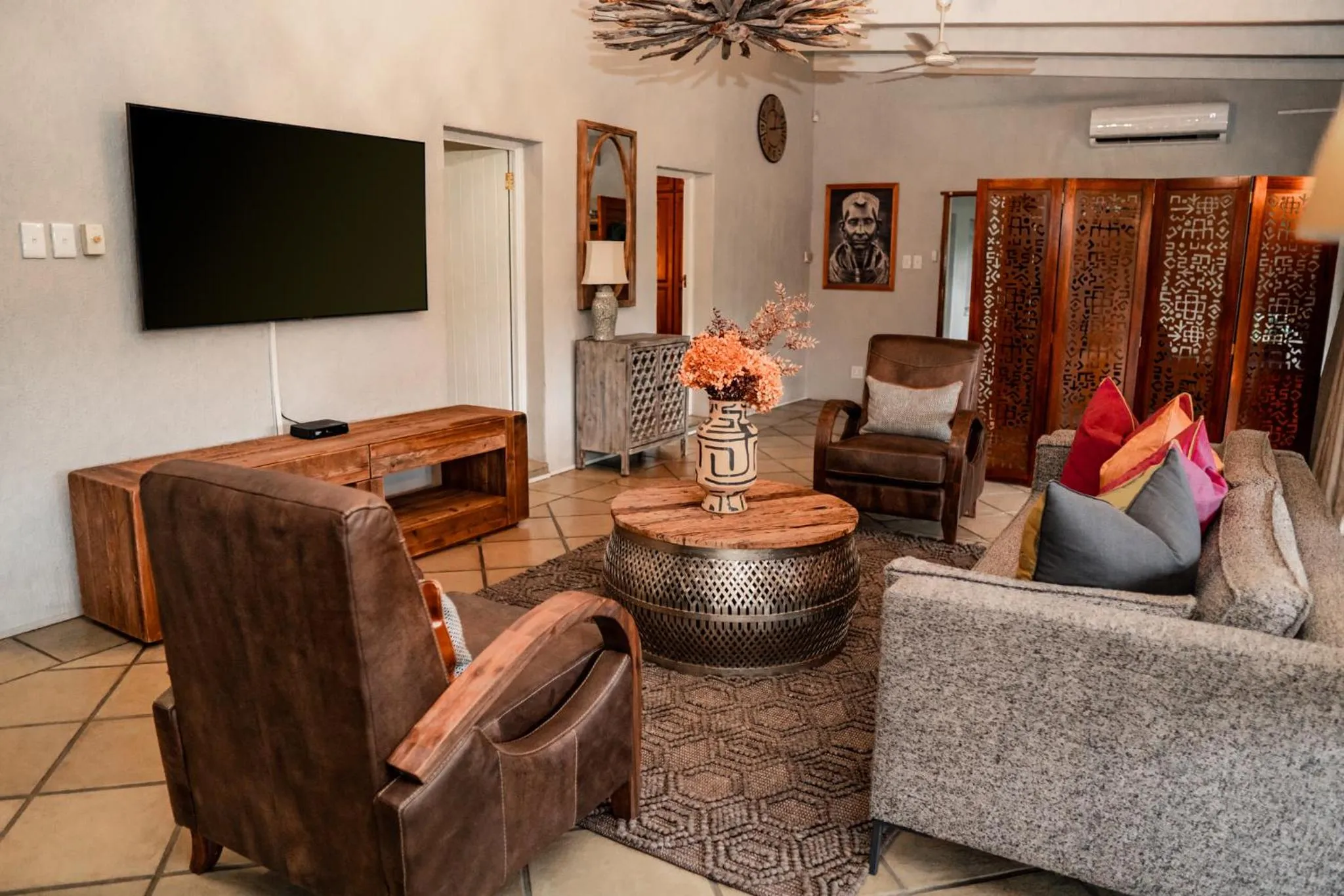 Bushbaby Valley Lodge