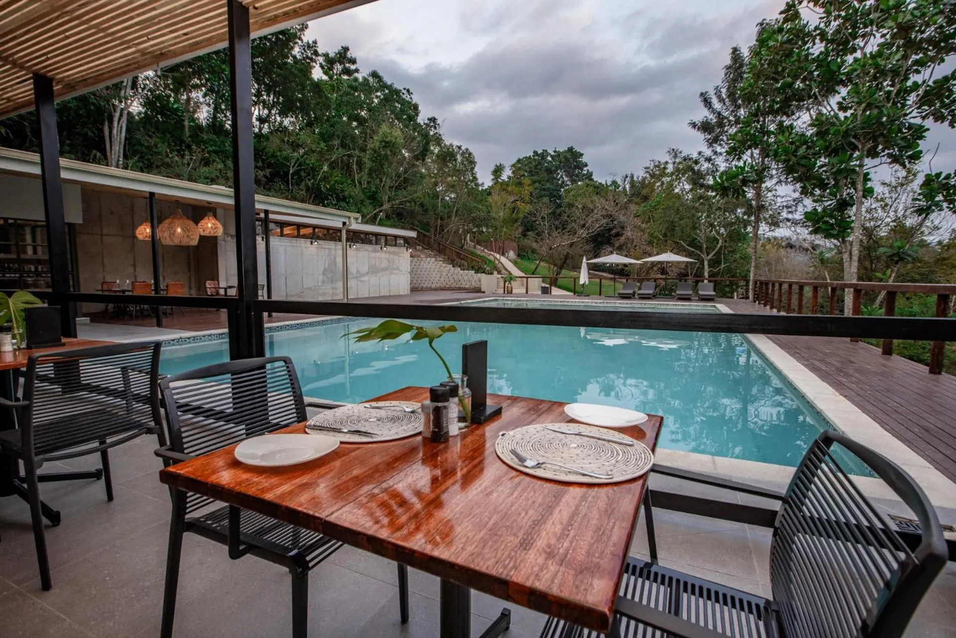 Bushbaby Valley Lodge