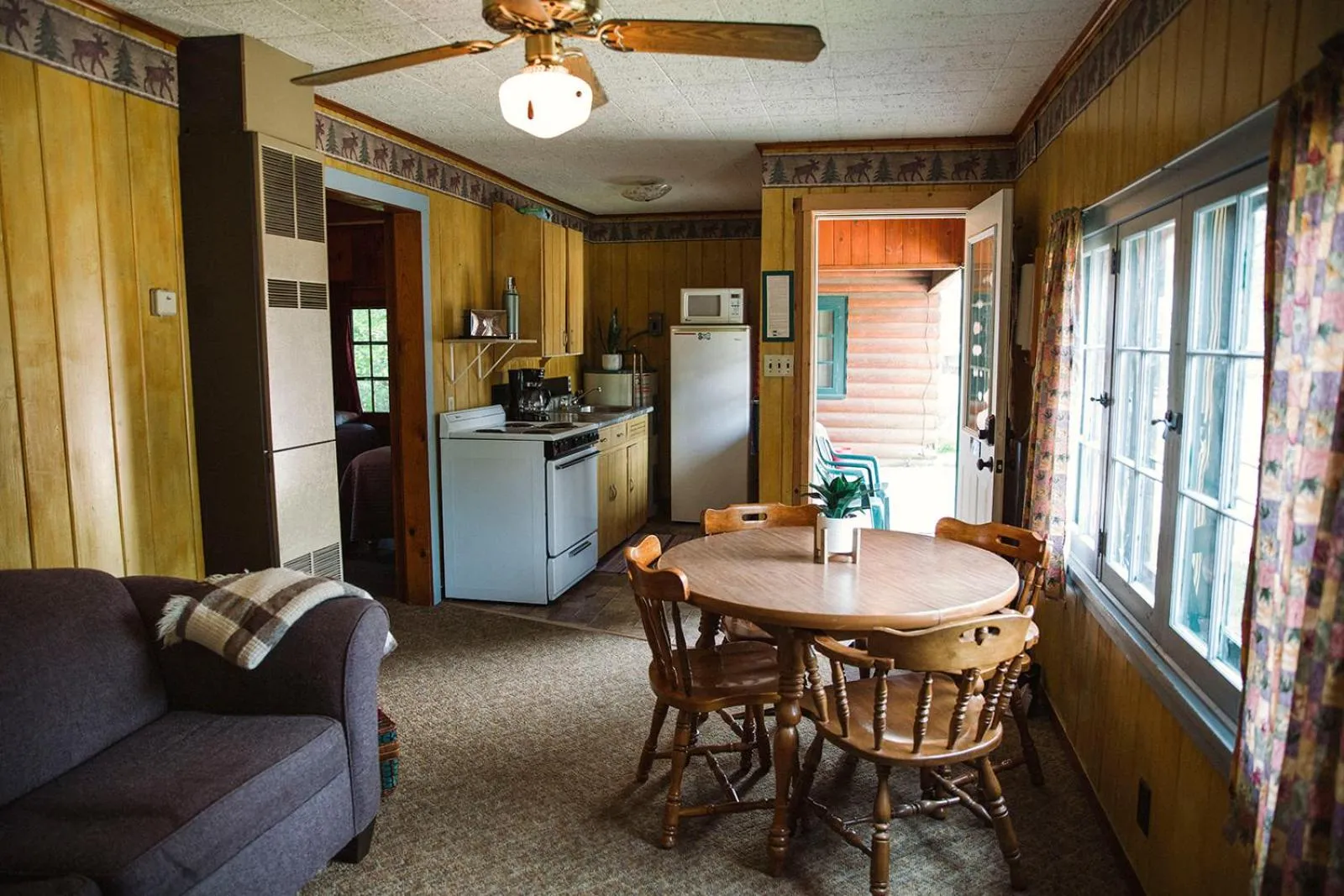 Kitchen or kitchenette in Riverside Point Resort