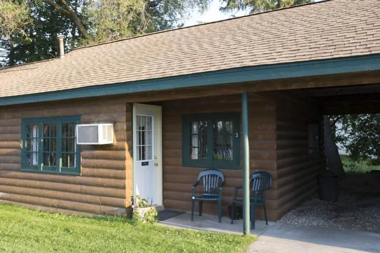 Riverside Point Resort