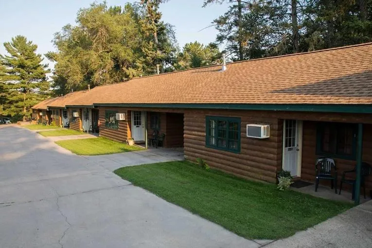 Riverside Point Resort