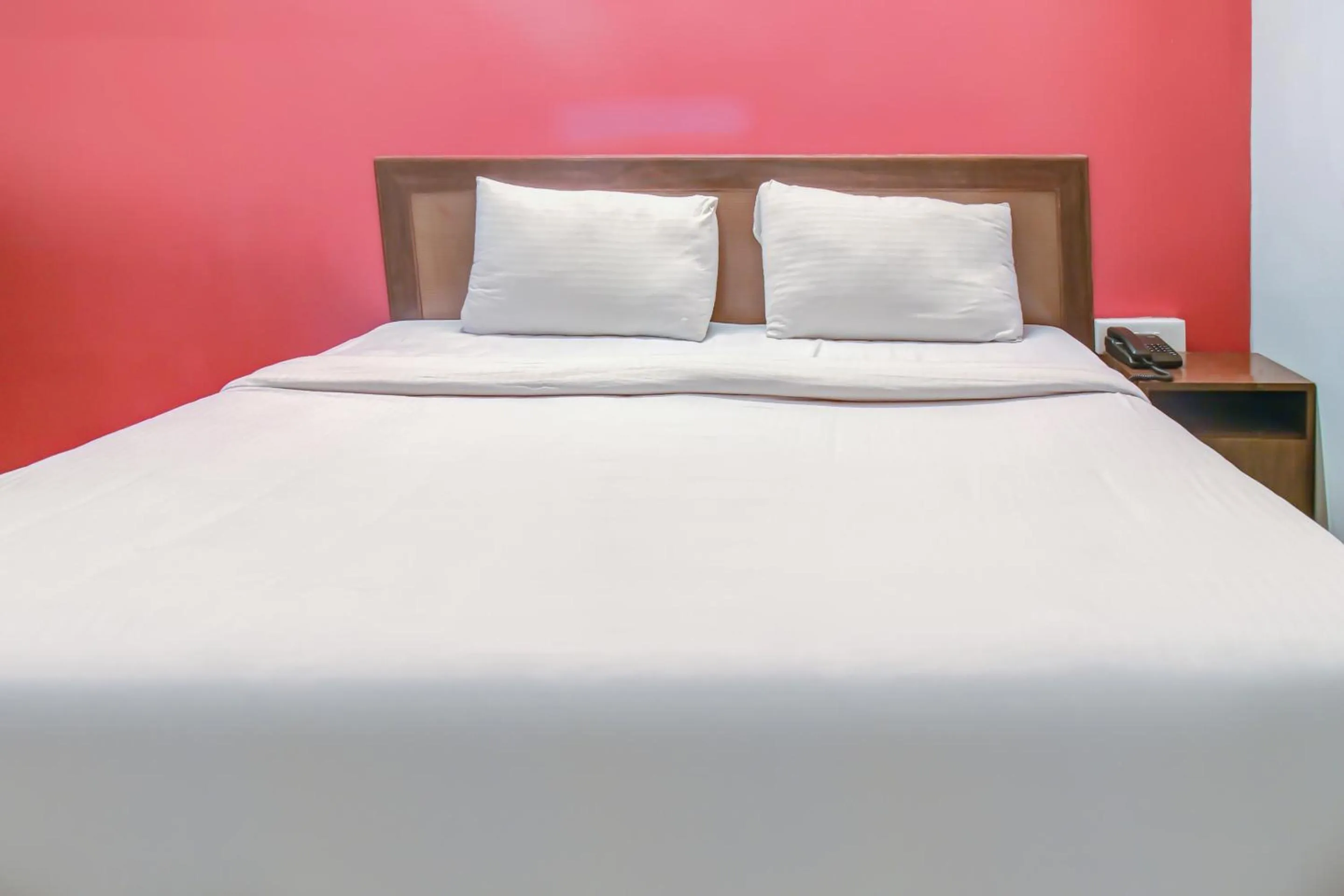 Bedroom, Bed in Hotel O Kota Lodge