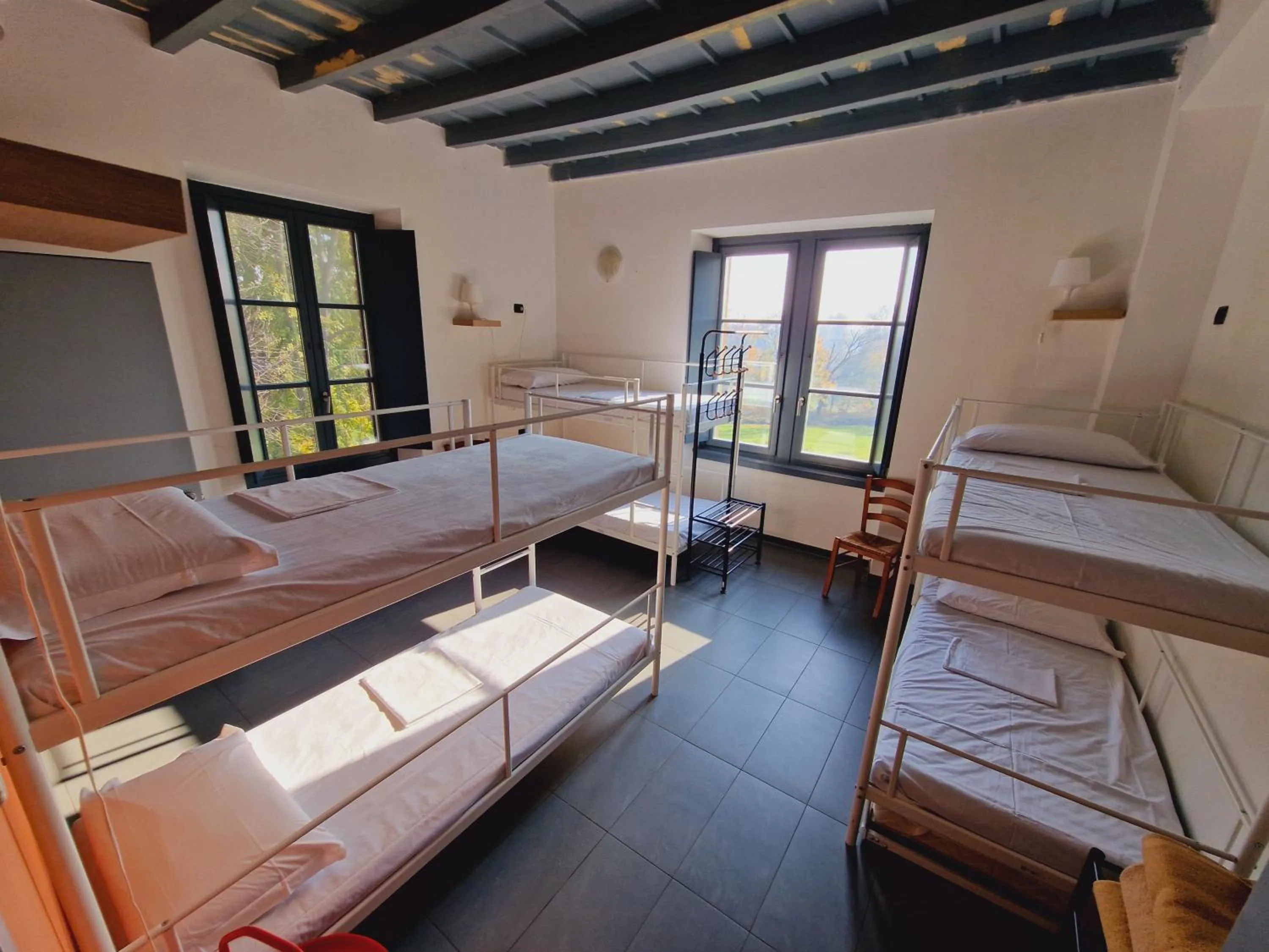 Bed in B&B e Ostello, Parco di Monza, CASCINA COSTA ALTA