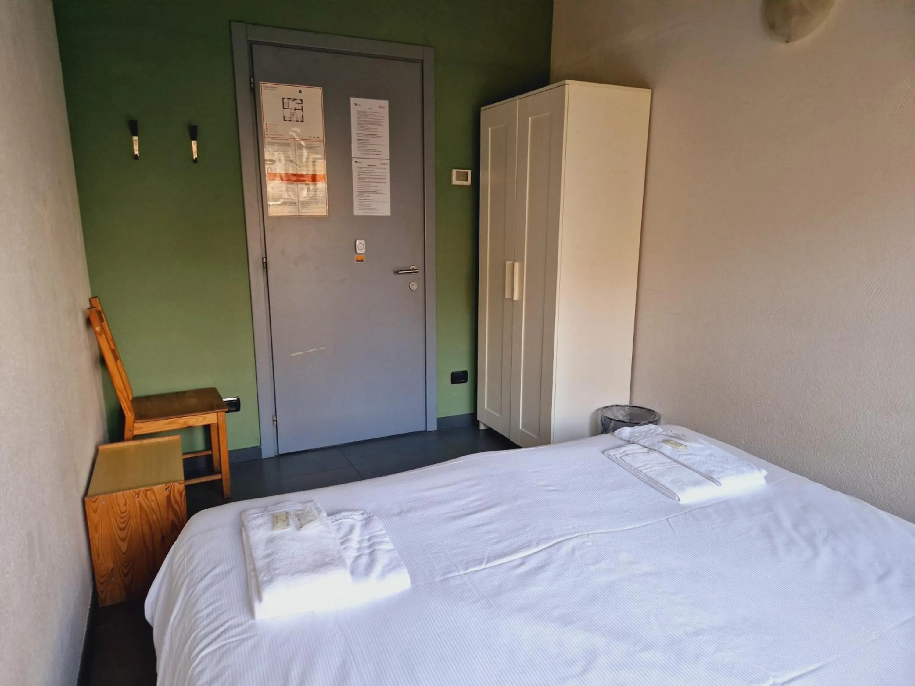 Bed in B&B e Ostello, Parco di Monza, CASCINA COSTA ALTA