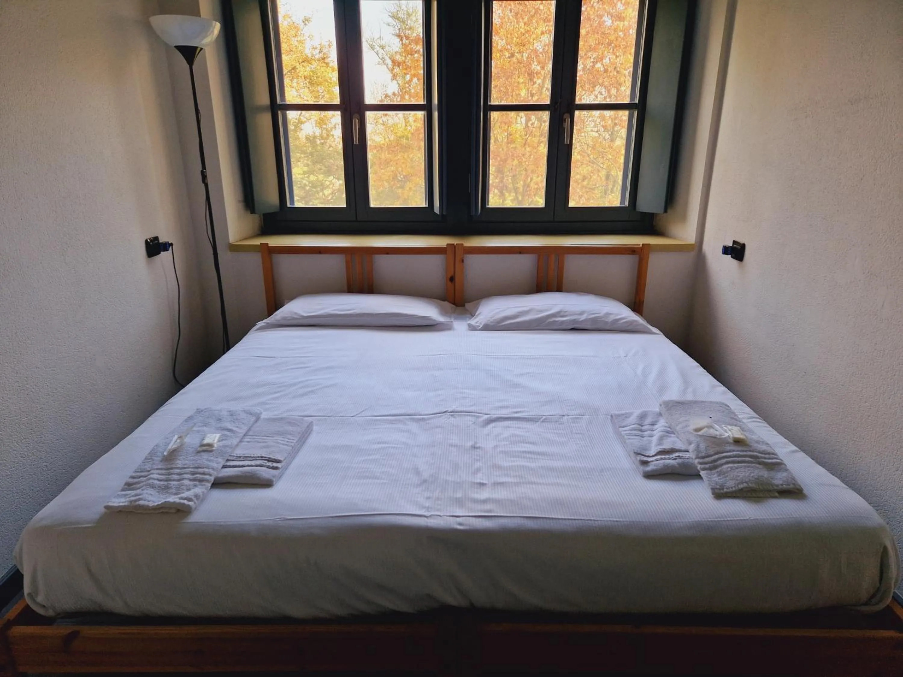 Bed in B&B e Ostello, Parco di Monza, CASCINA COSTA ALTA