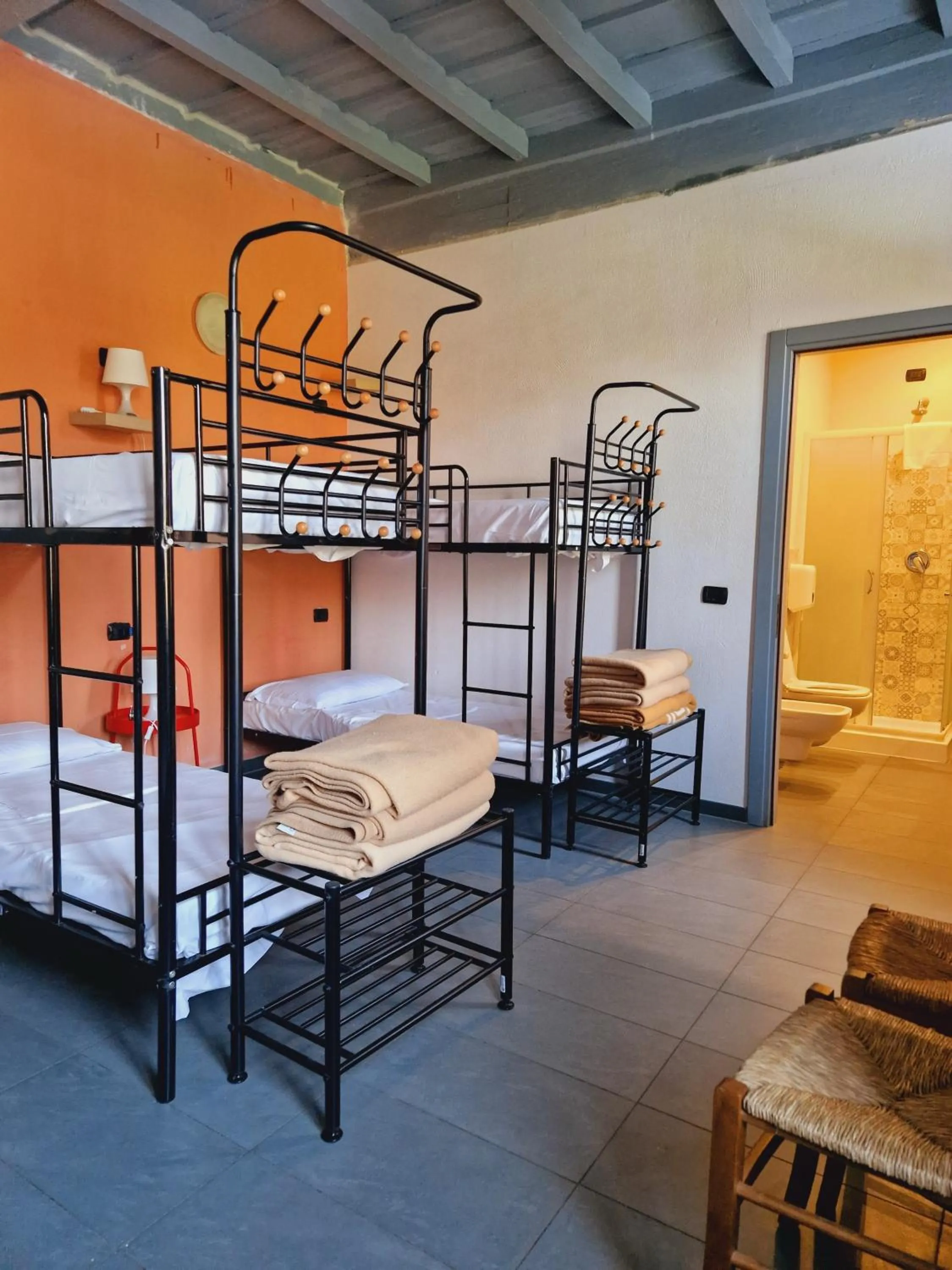 Bed in B&B e Ostello, Parco di Monza, CASCINA COSTA ALTA