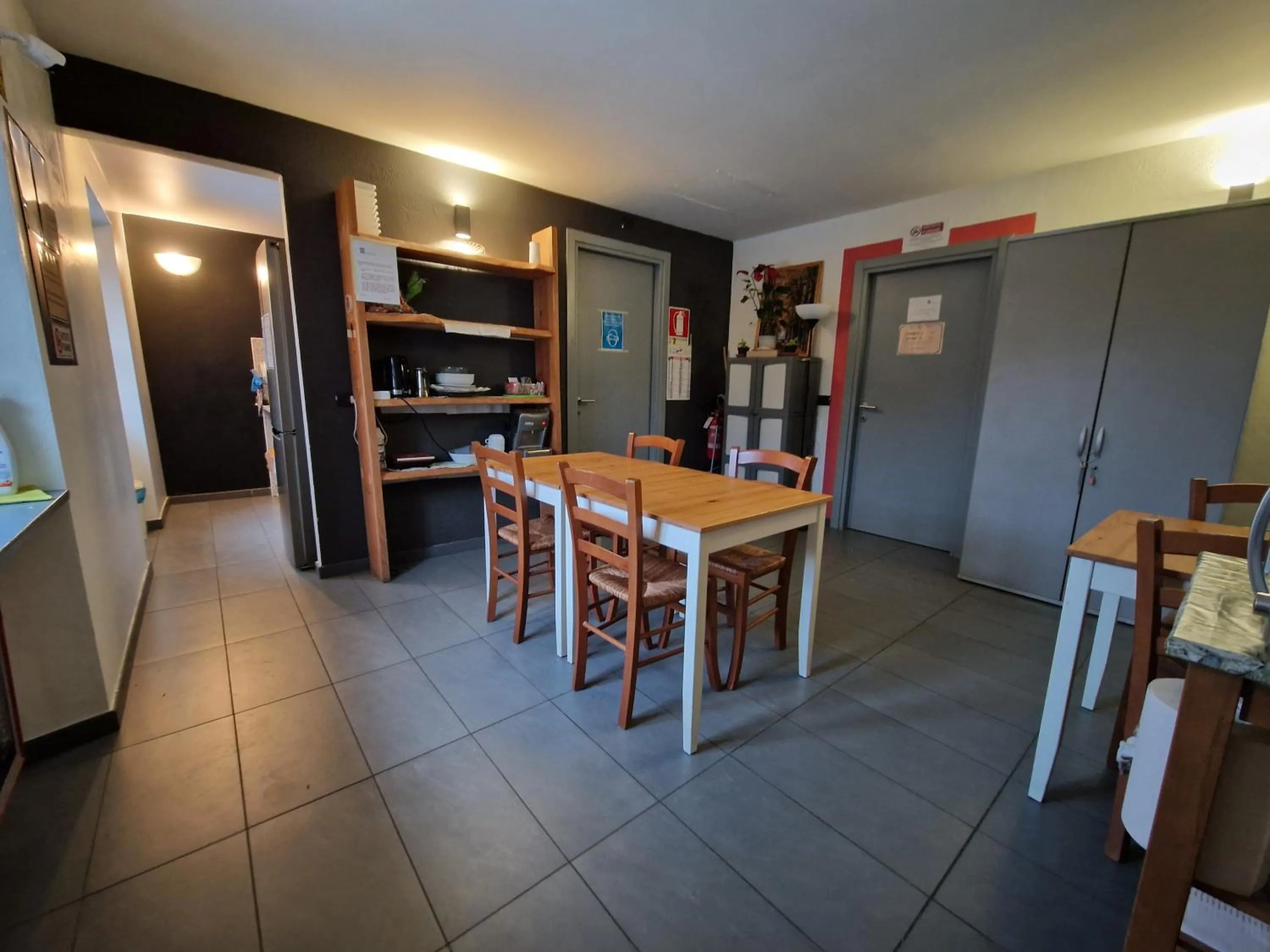 kitchen in B&B e Ostello, Parco di Monza, CASCINA COSTA ALTA