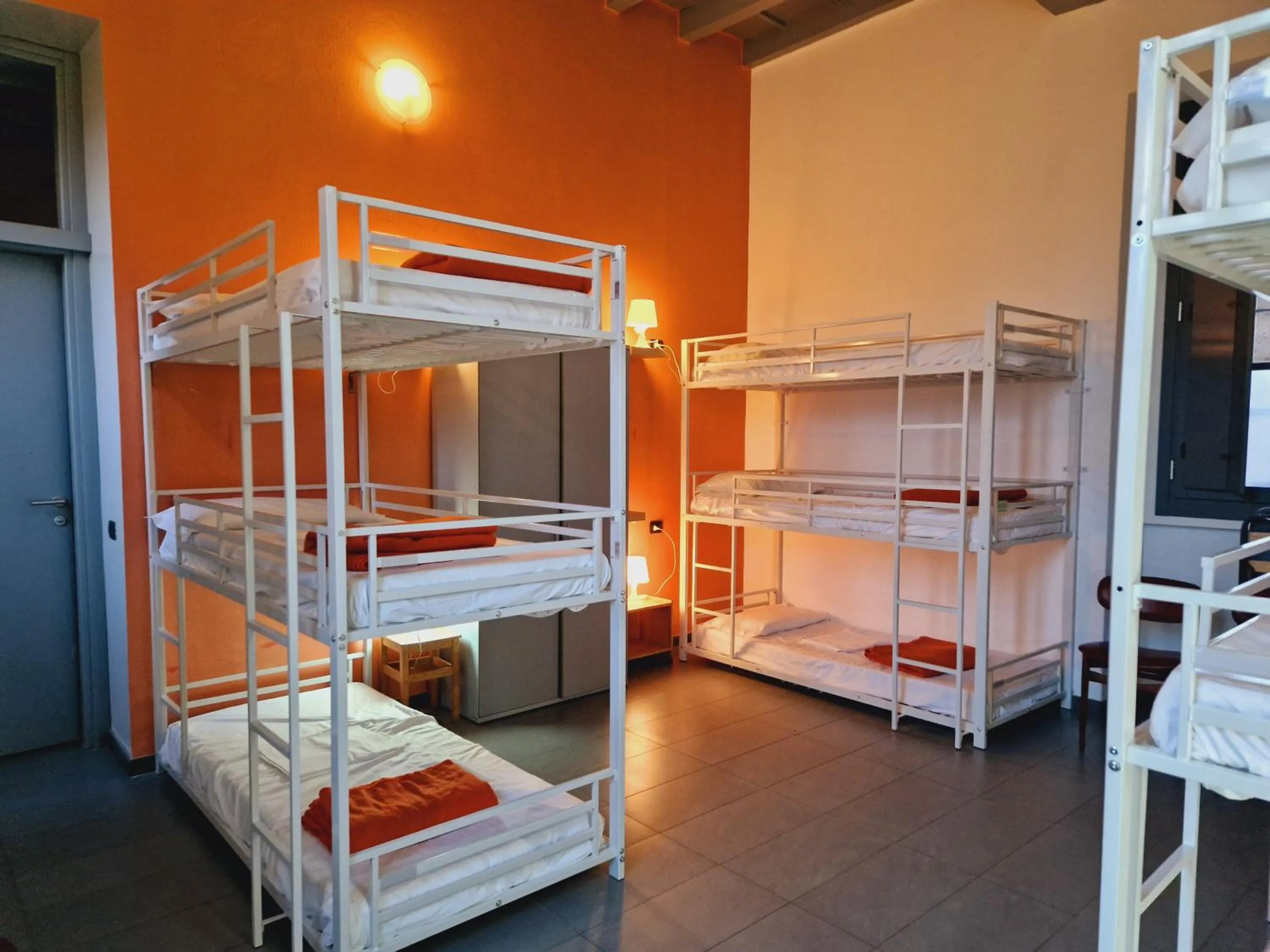 Bed in B&B e Ostello, Parco di Monza, CASCINA COSTA ALTA