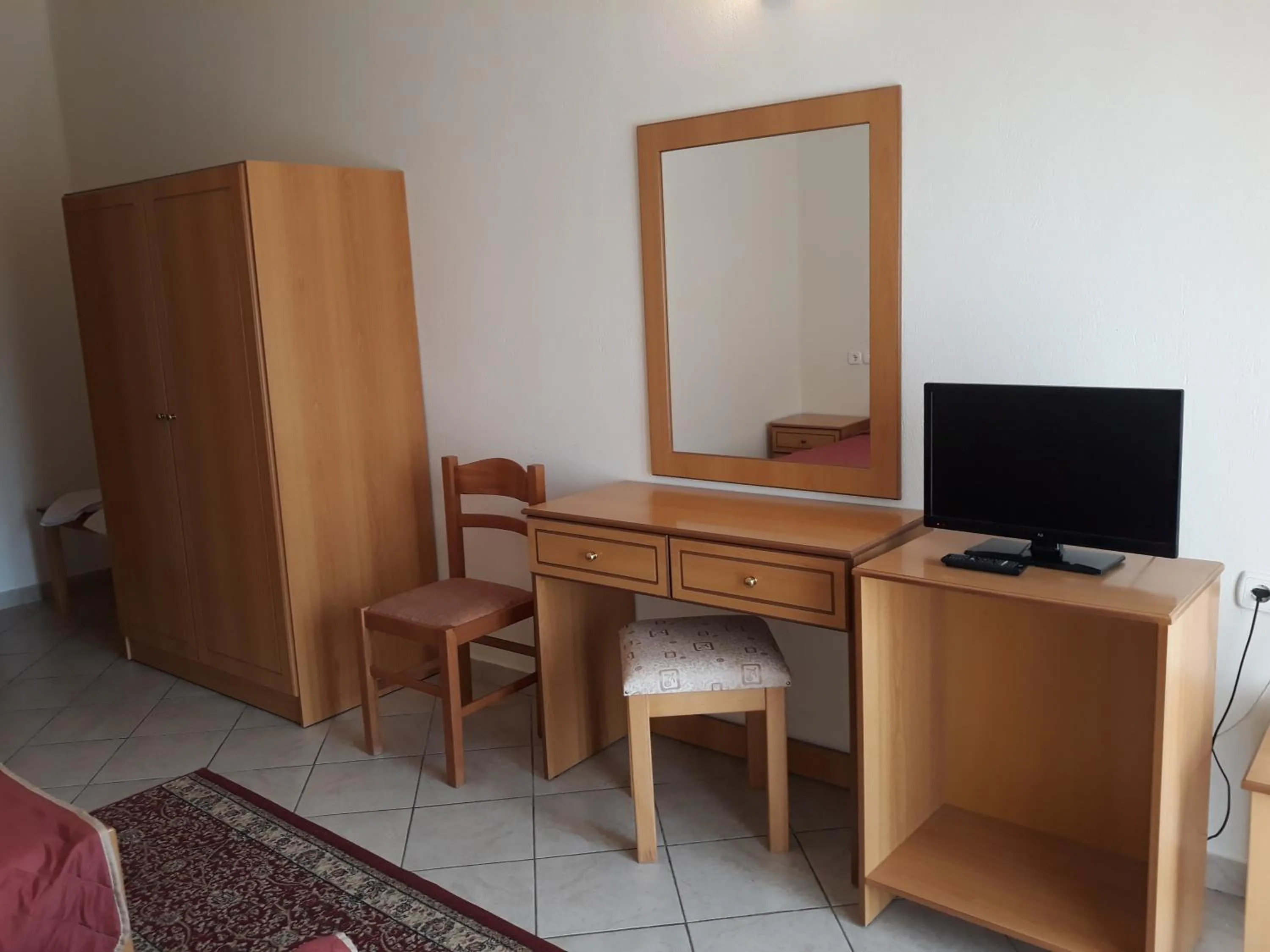 TV and multimedia in Hotel Kastro