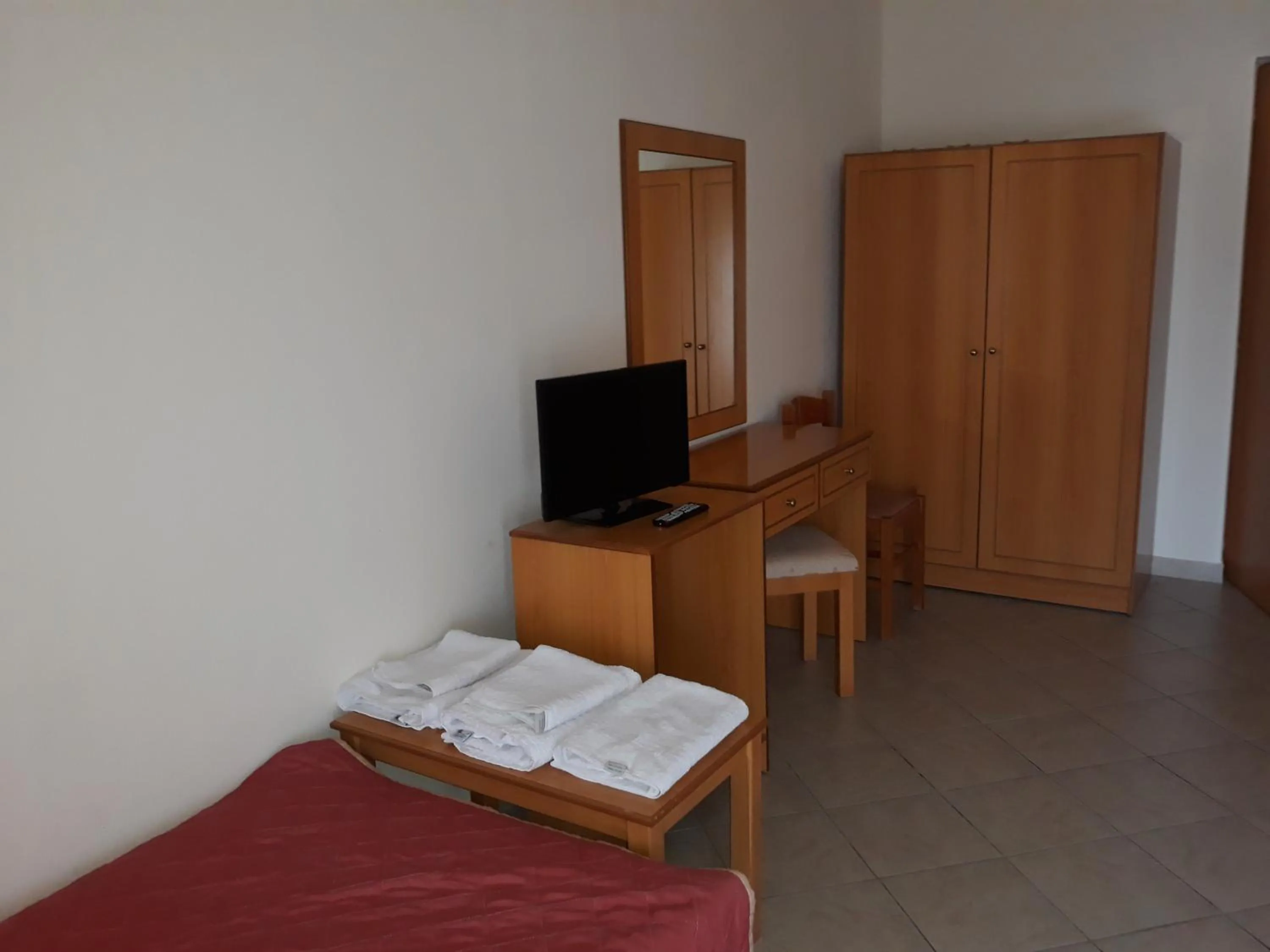 TV and multimedia, Bed in Hotel Kastro