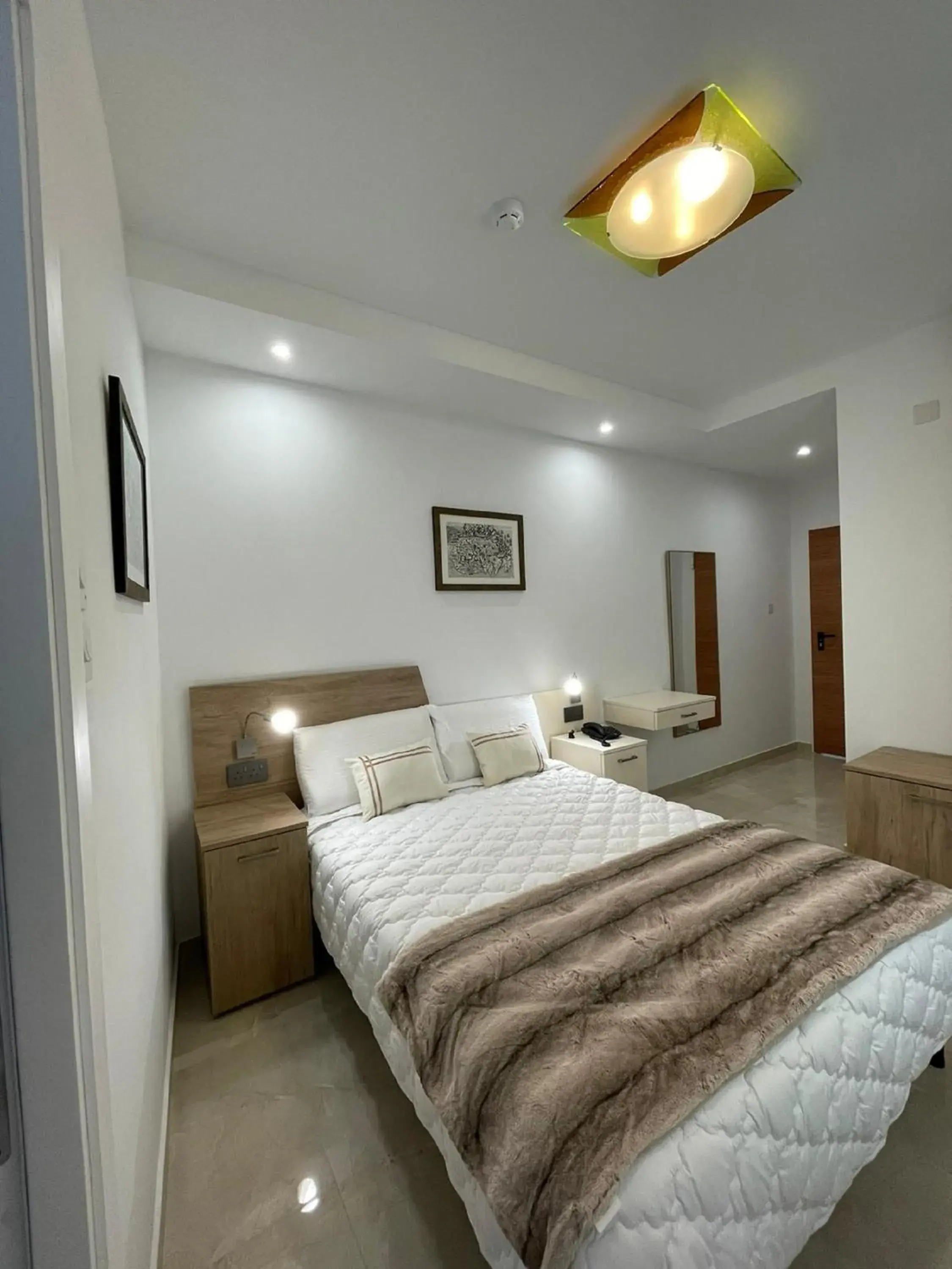 Double Room with Balcony and Side Sea View in La Reggia Seaview Guesthouse Double Room with Balcony and Side Sea View in La Reggia Seaview Guesthouse