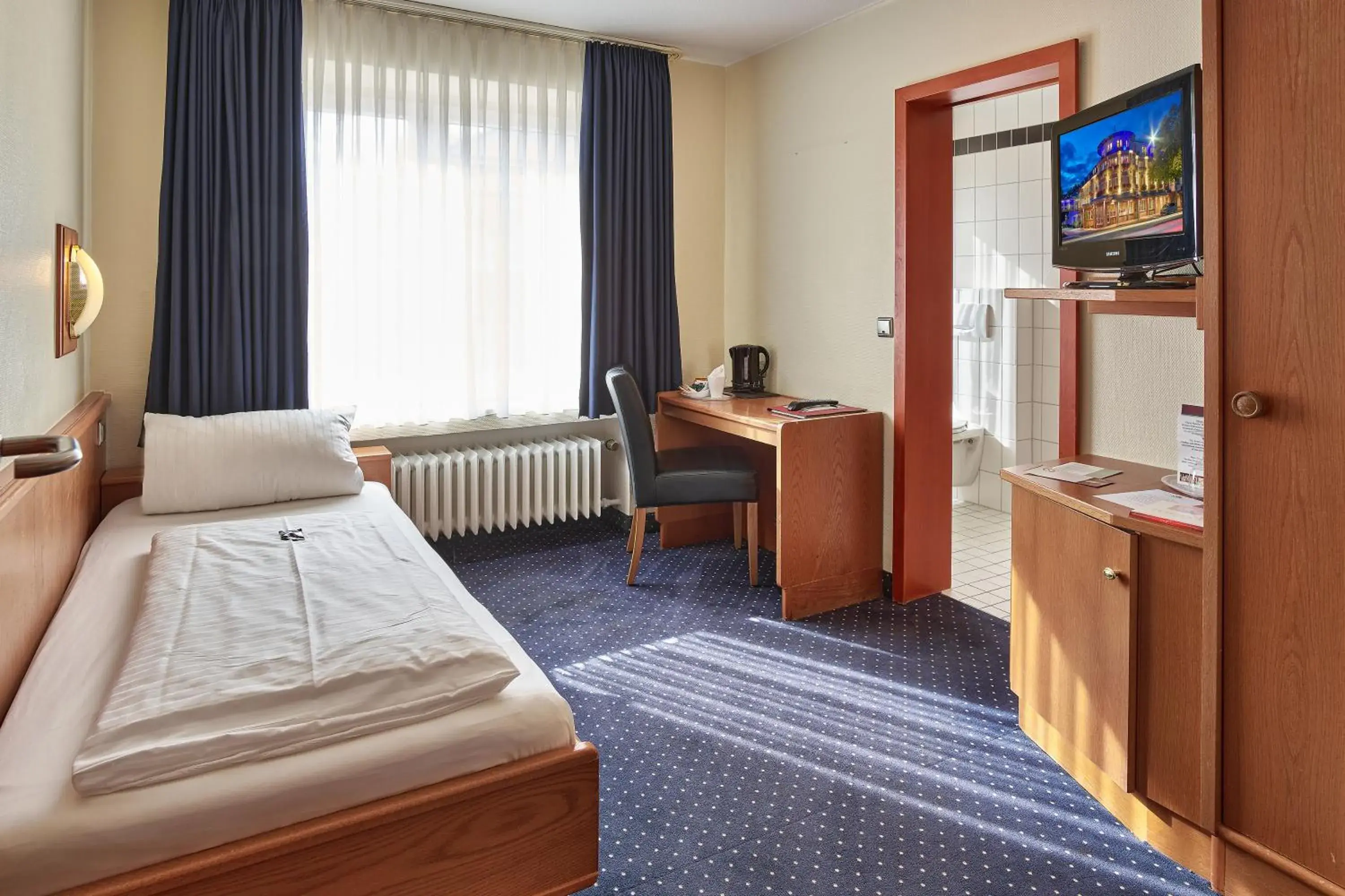 Single Room in Hotel-Hofbräu am Stadtring Single Room in Hotel-Hofbräu am Stadtring