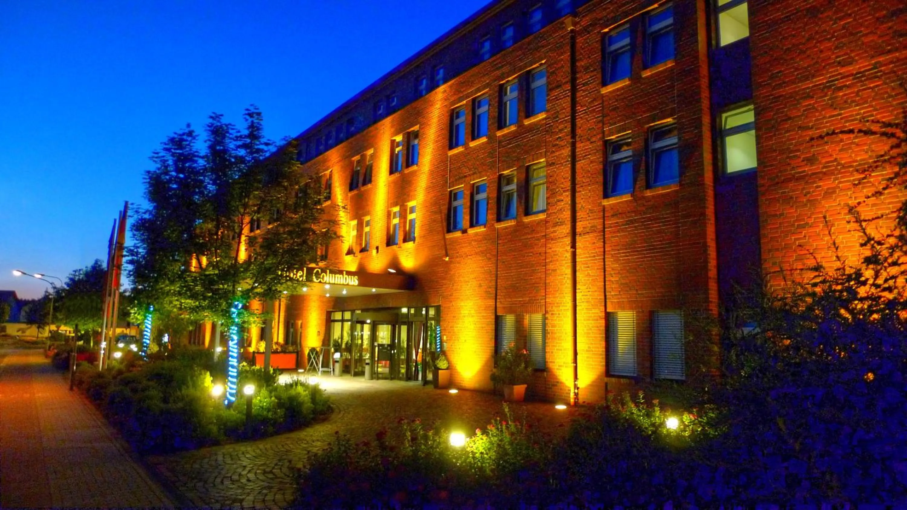 Property building in Trans World Hotel Columbus