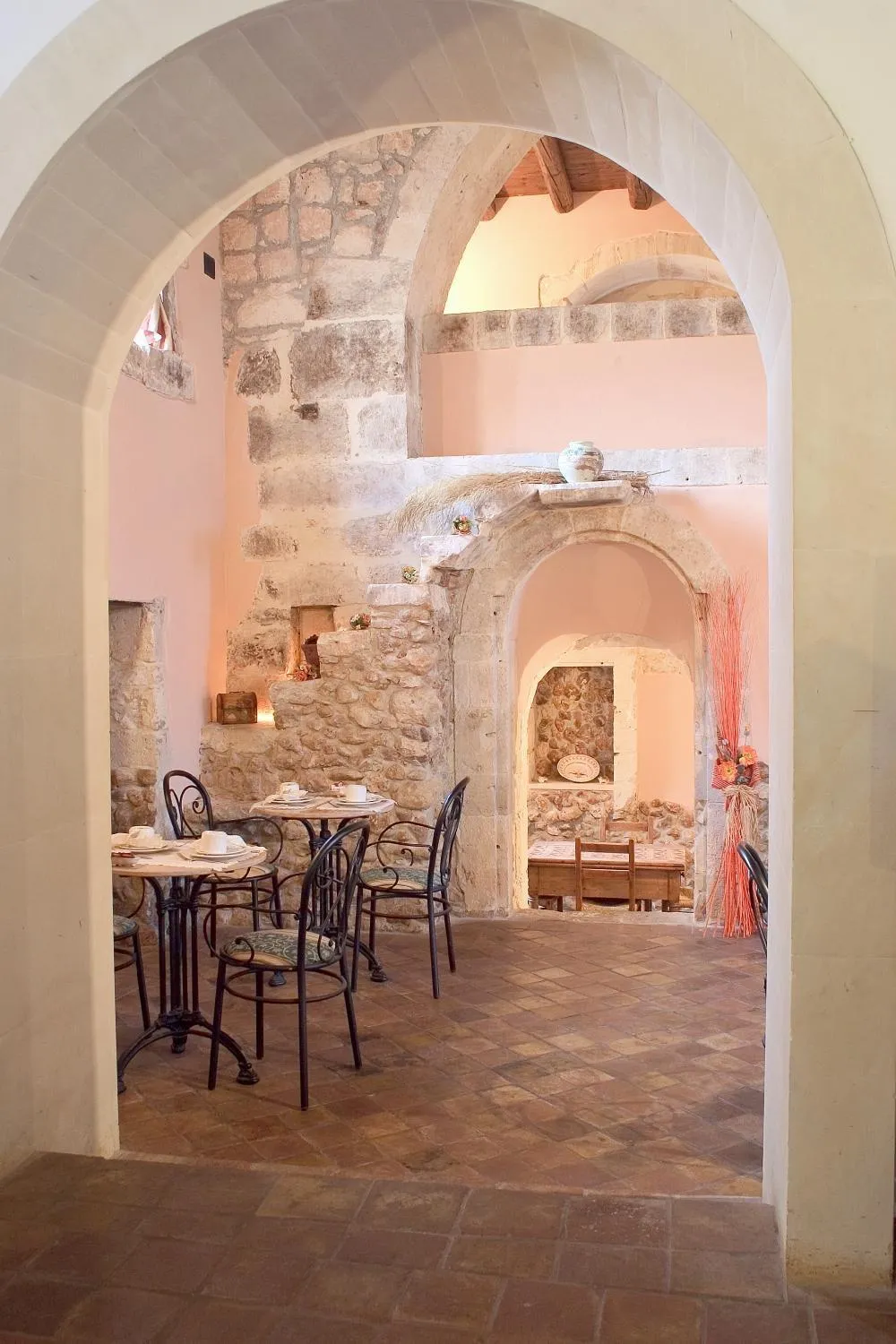 Restaurant/places to eat in Hotel Lady Lusya