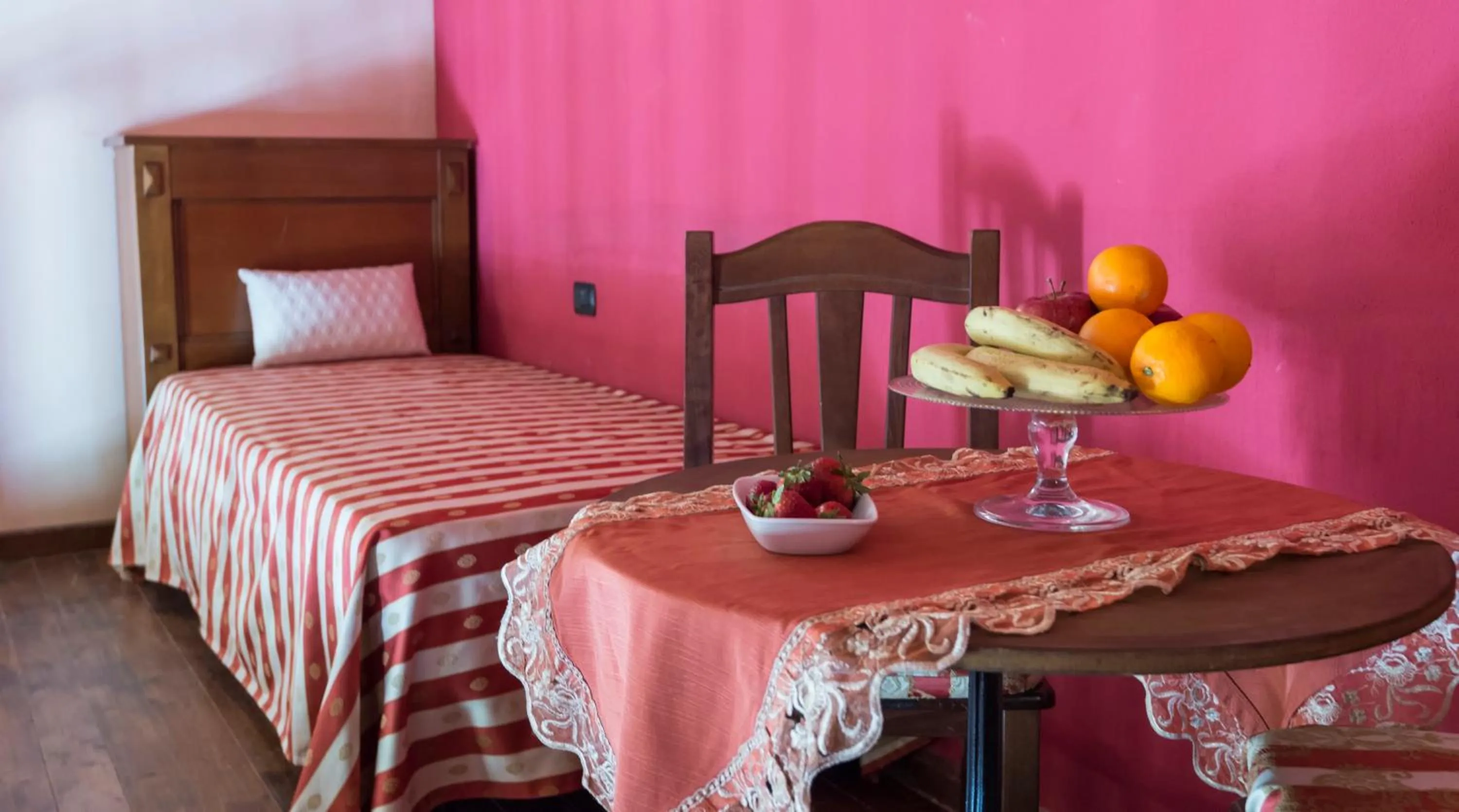 Decorative detail, Bed in Hotel Lady Lusya