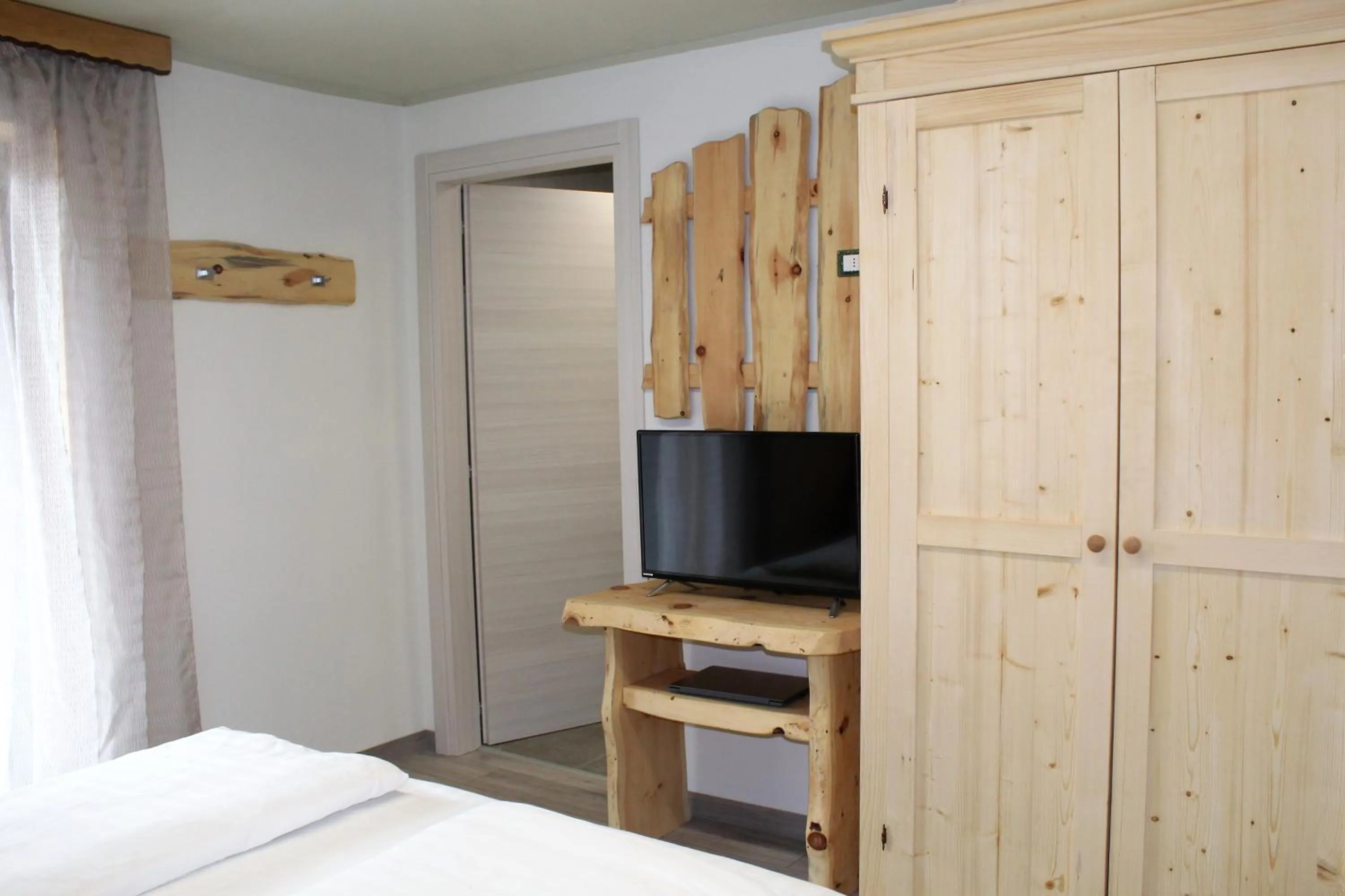 TV and multimedia, Bed in Chalet Margoni