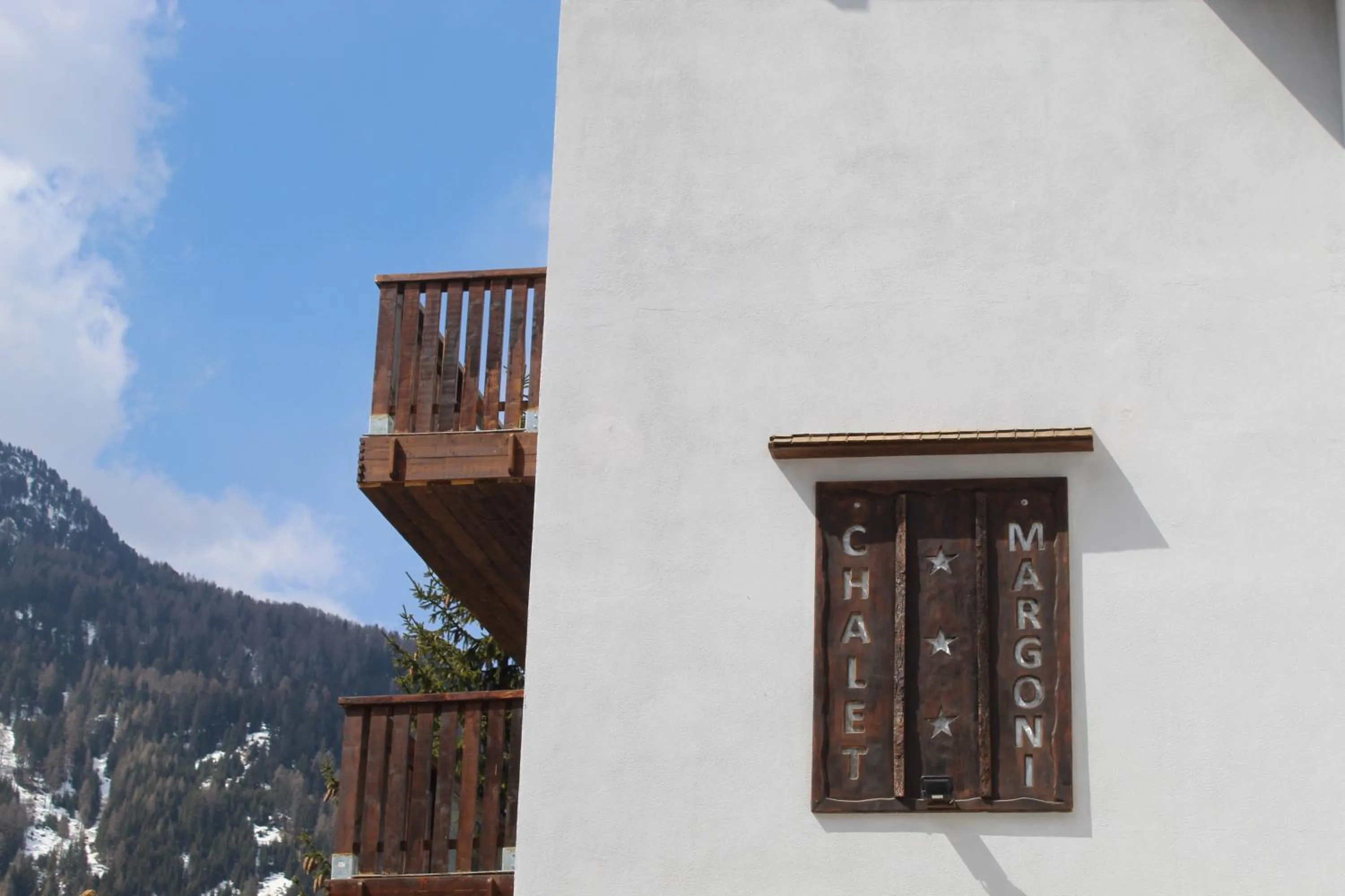 Property building in Chalet Margoni