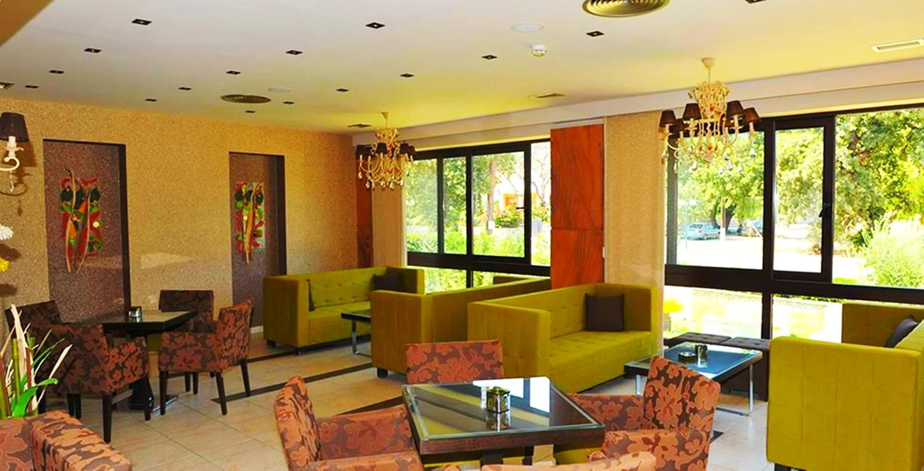 Lounge or bar in Santa Helena Hotel