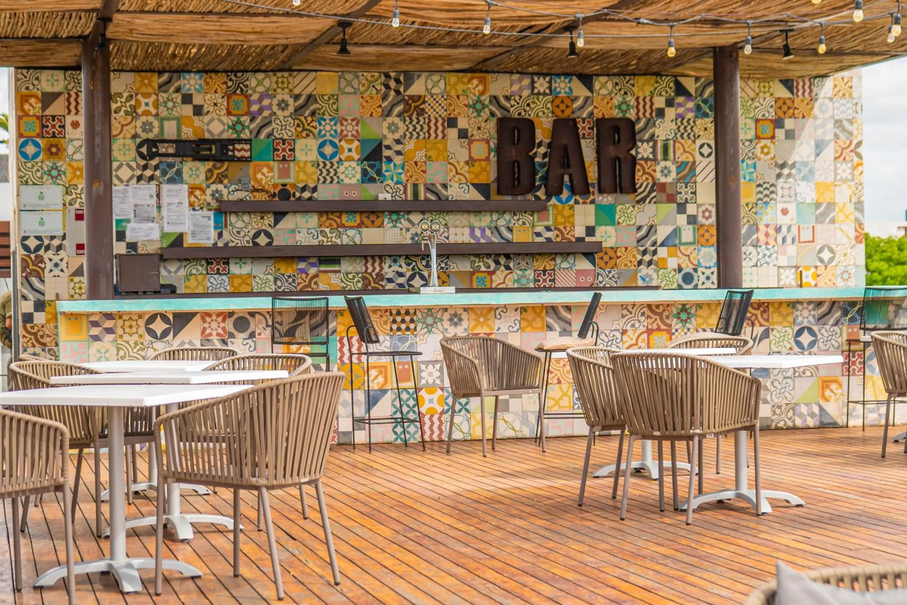 Lounge or bar in The Yucatan Playa Del Carmen, Tapestry Collection By Hilton