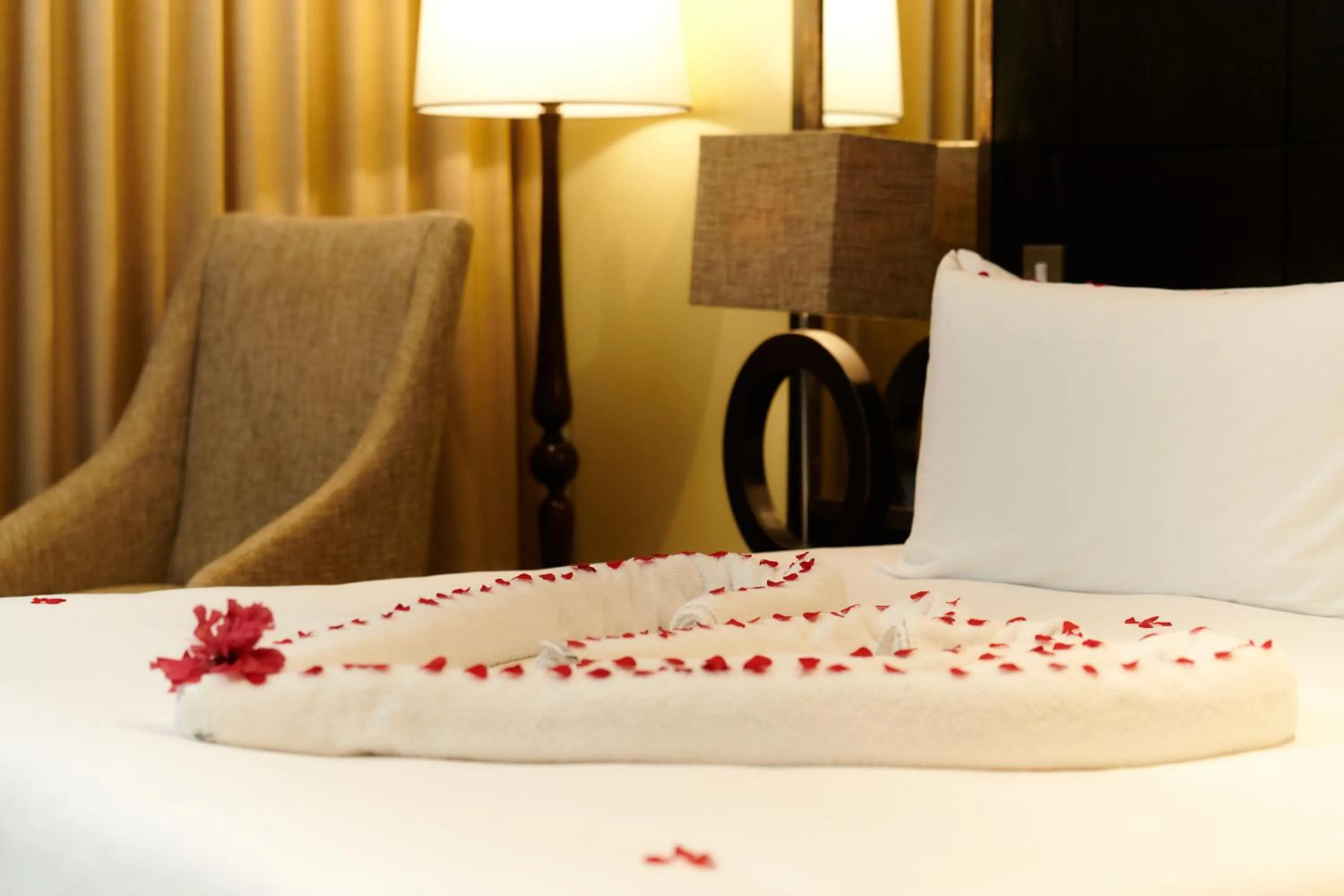 Bedroom, Bed in Mount Meru Hotel