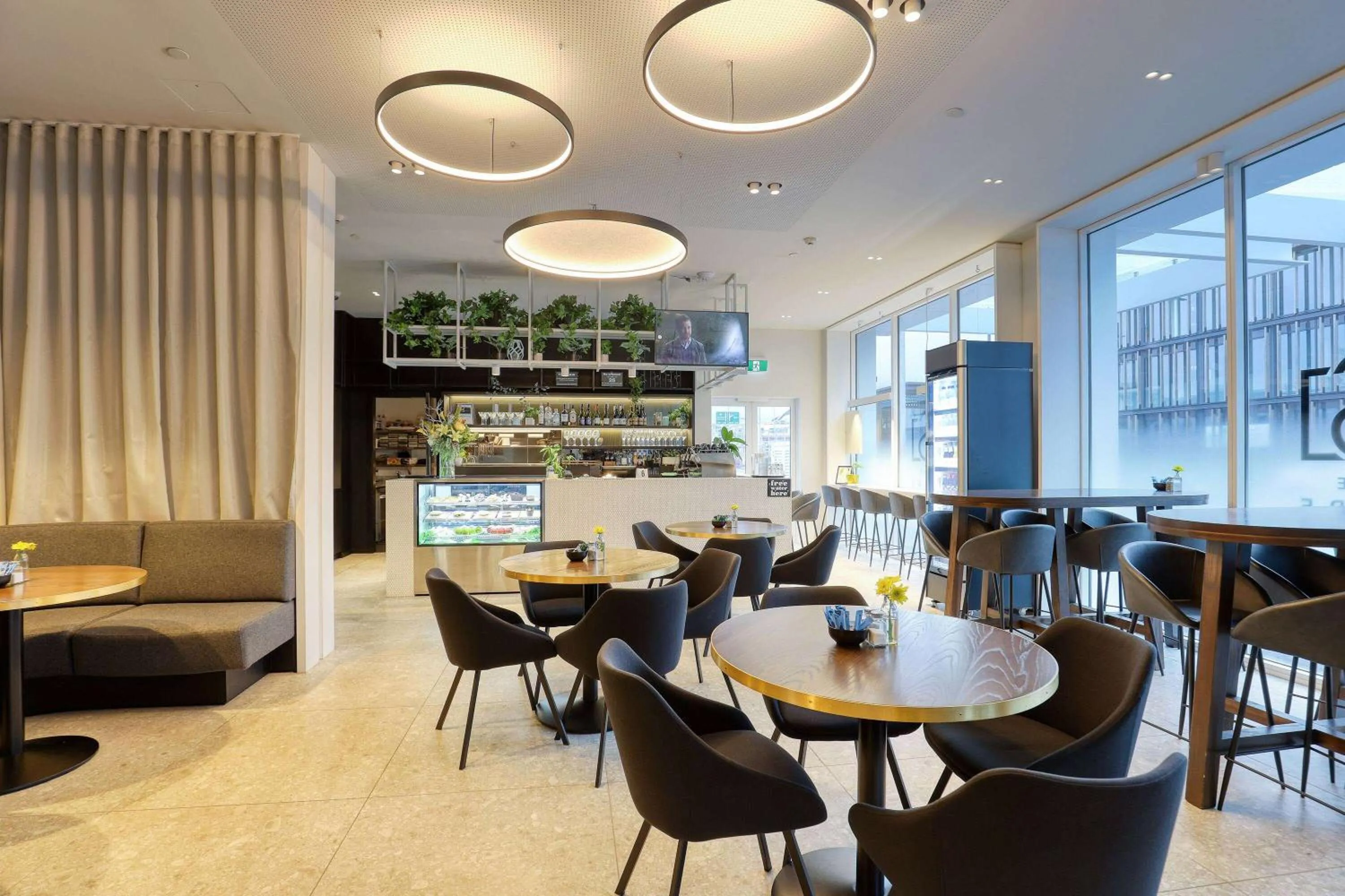 Restaurant/places to eat in Wyndham Garden Christchurch Kilmore Street