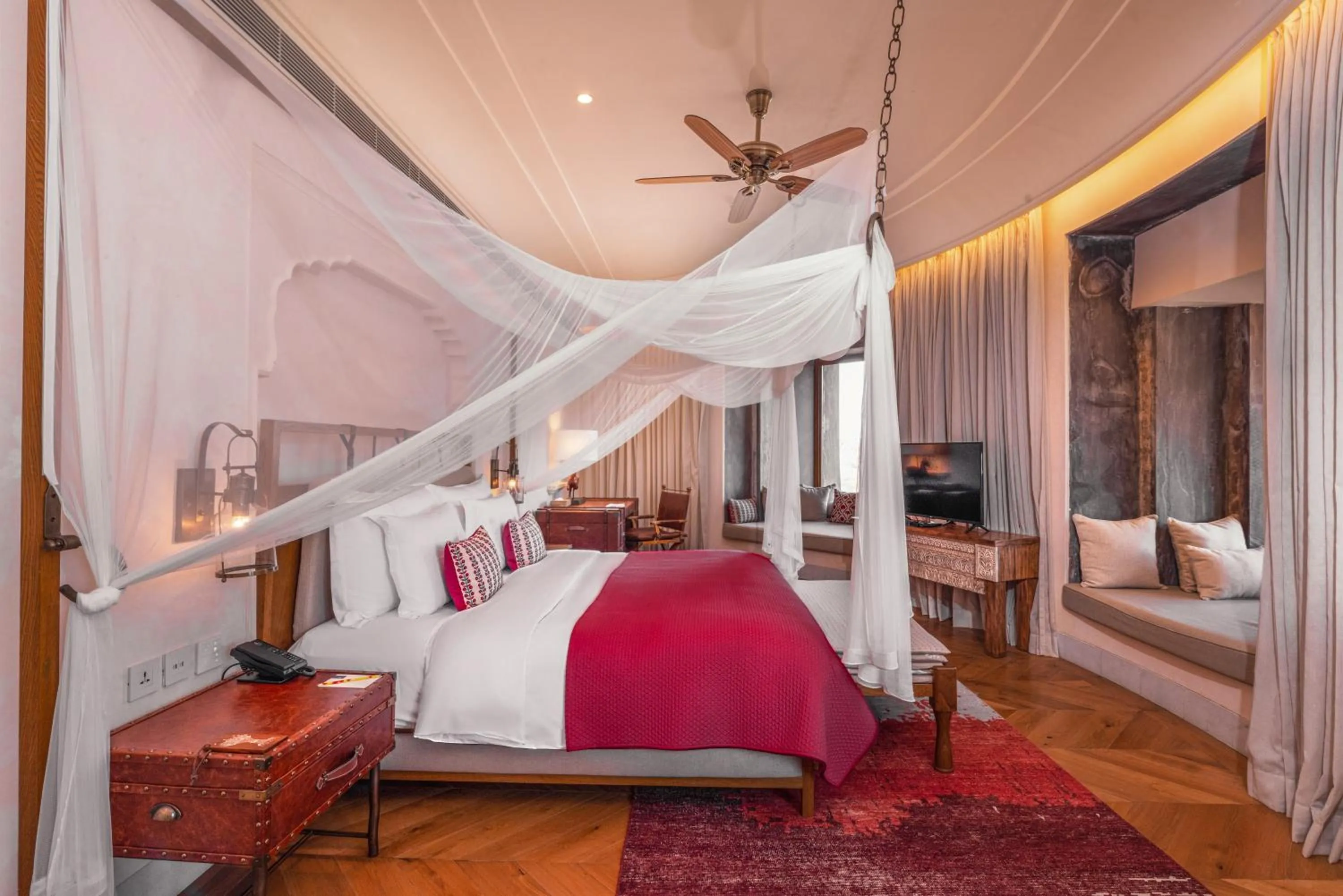 Seating area, Bed in Six Senses Fort Barwara Sawai Madhopur