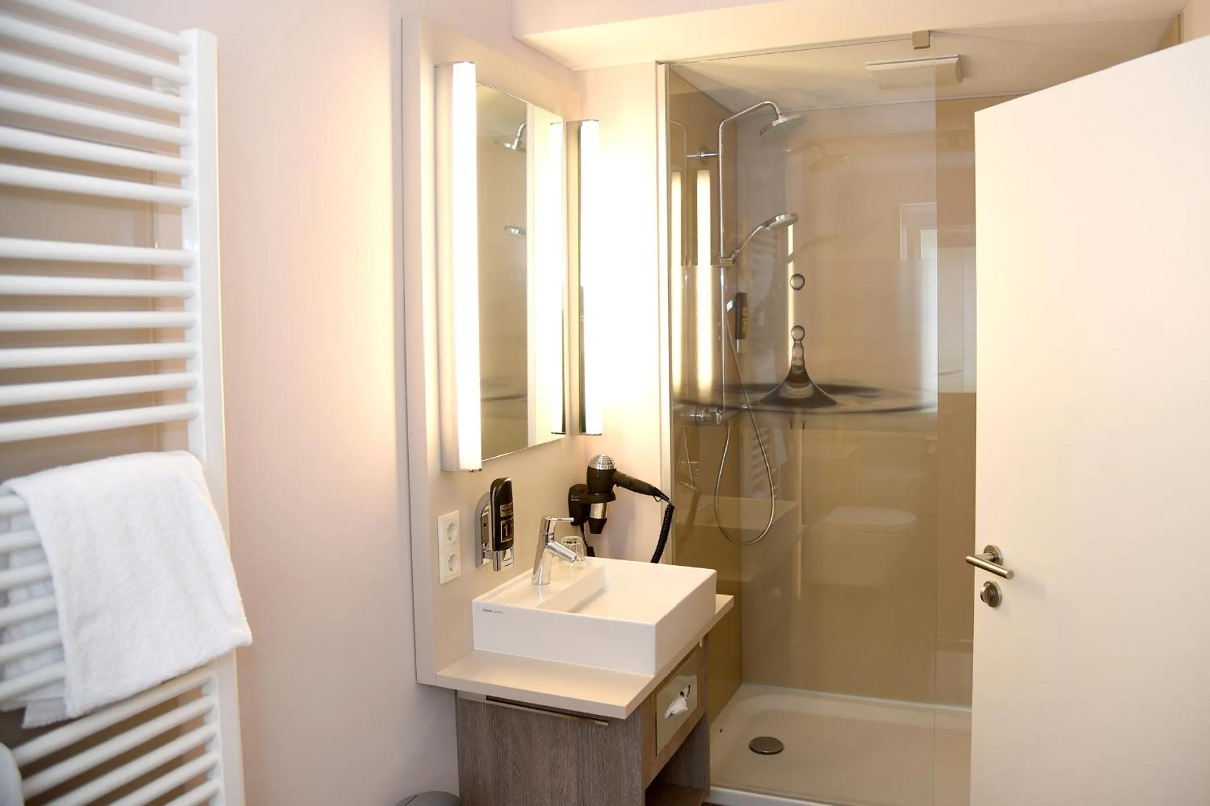 Bathroom in Hotel Bonn City