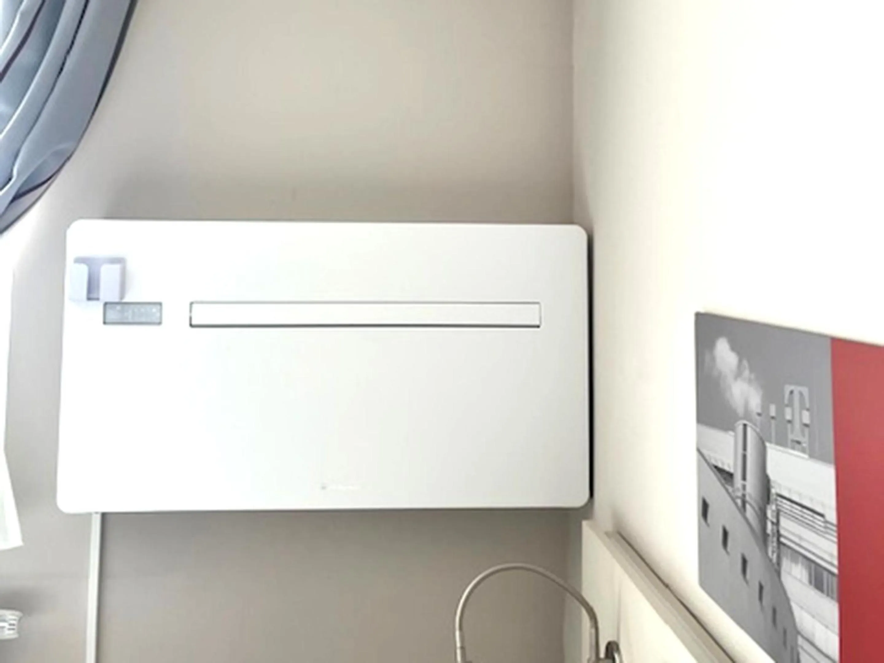 air conditioner in Hotel Bonn City