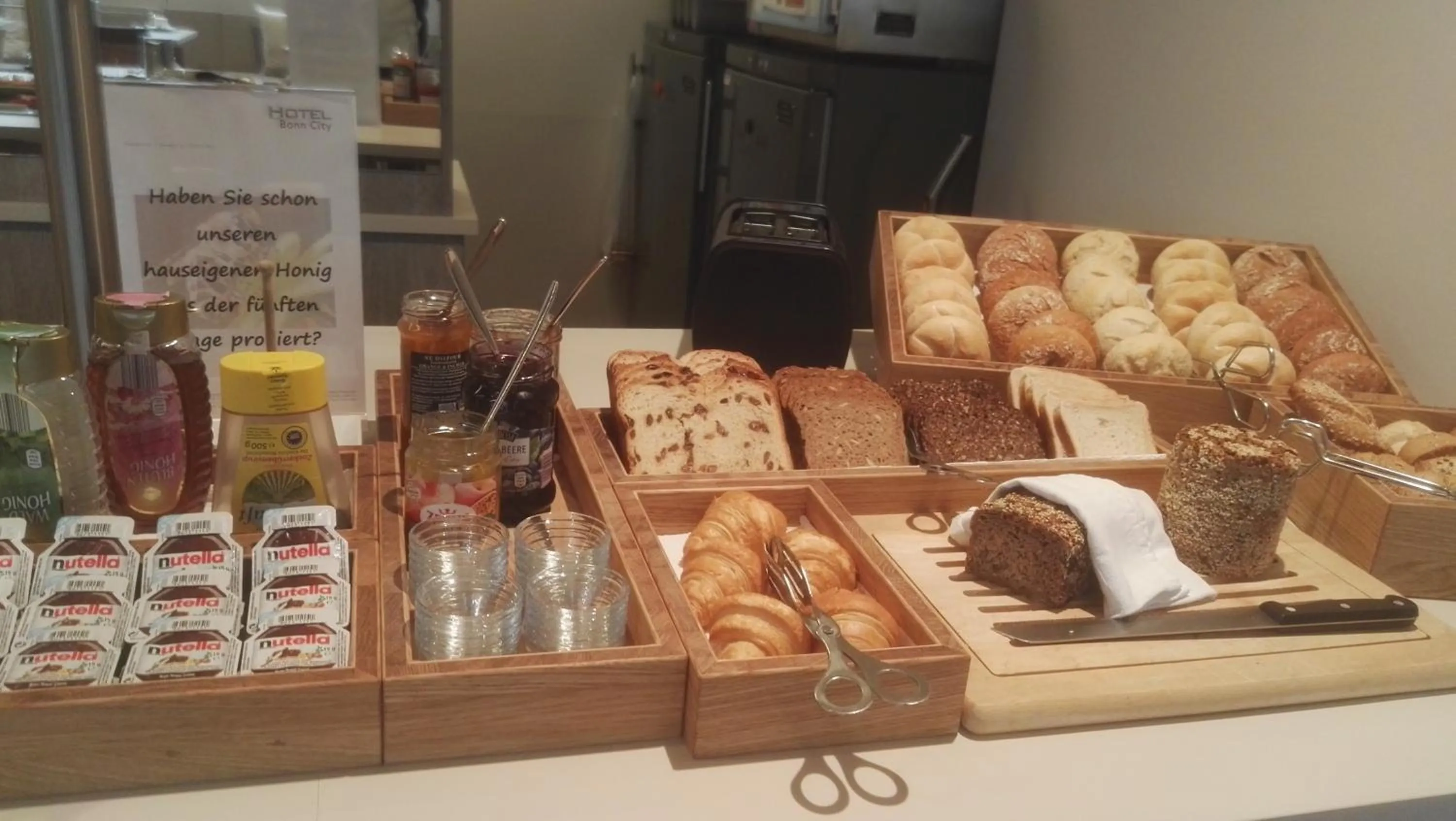 Breakfast in Hotel Bonn City