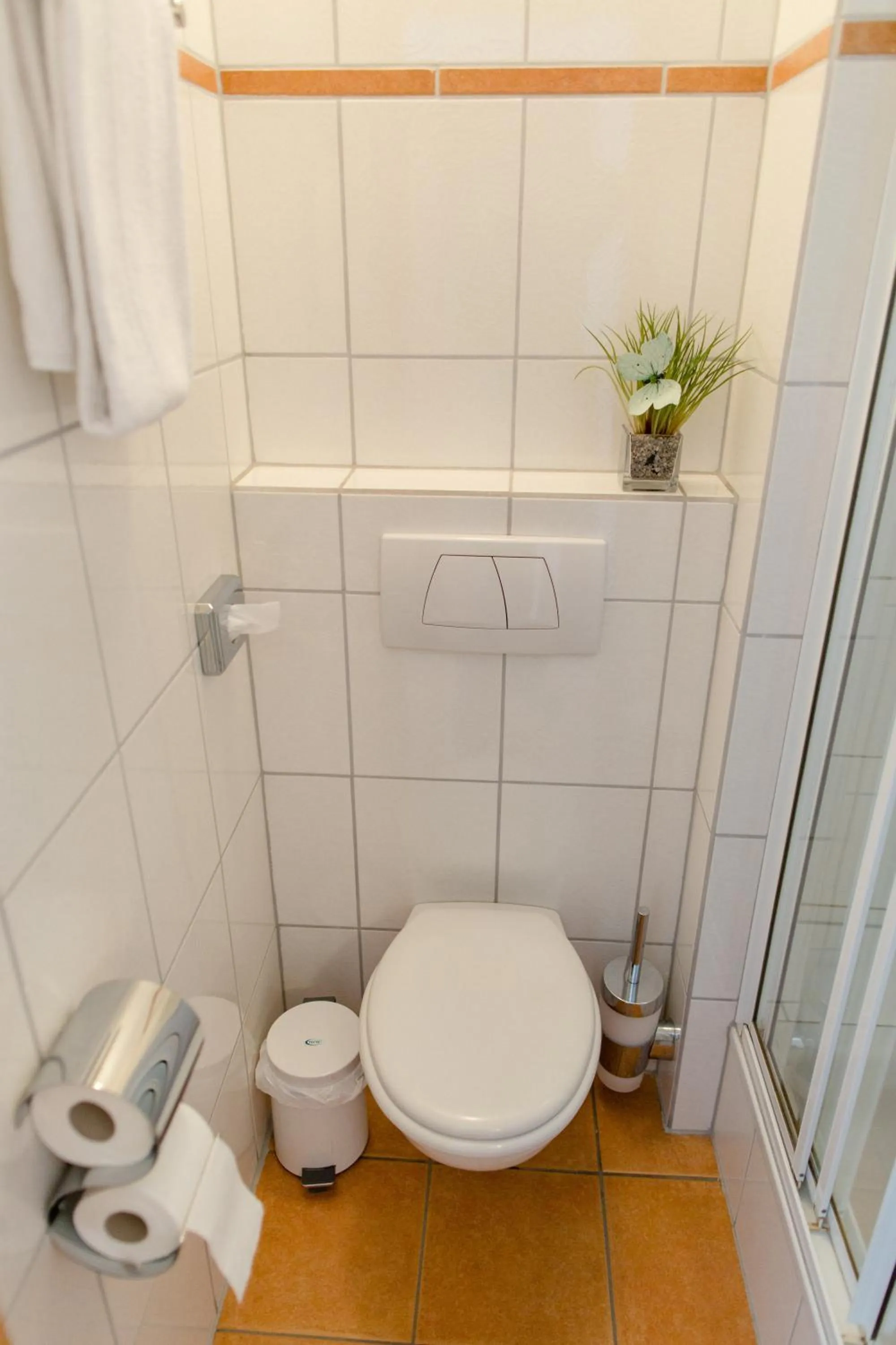 Toilet in Hotel Bonn City