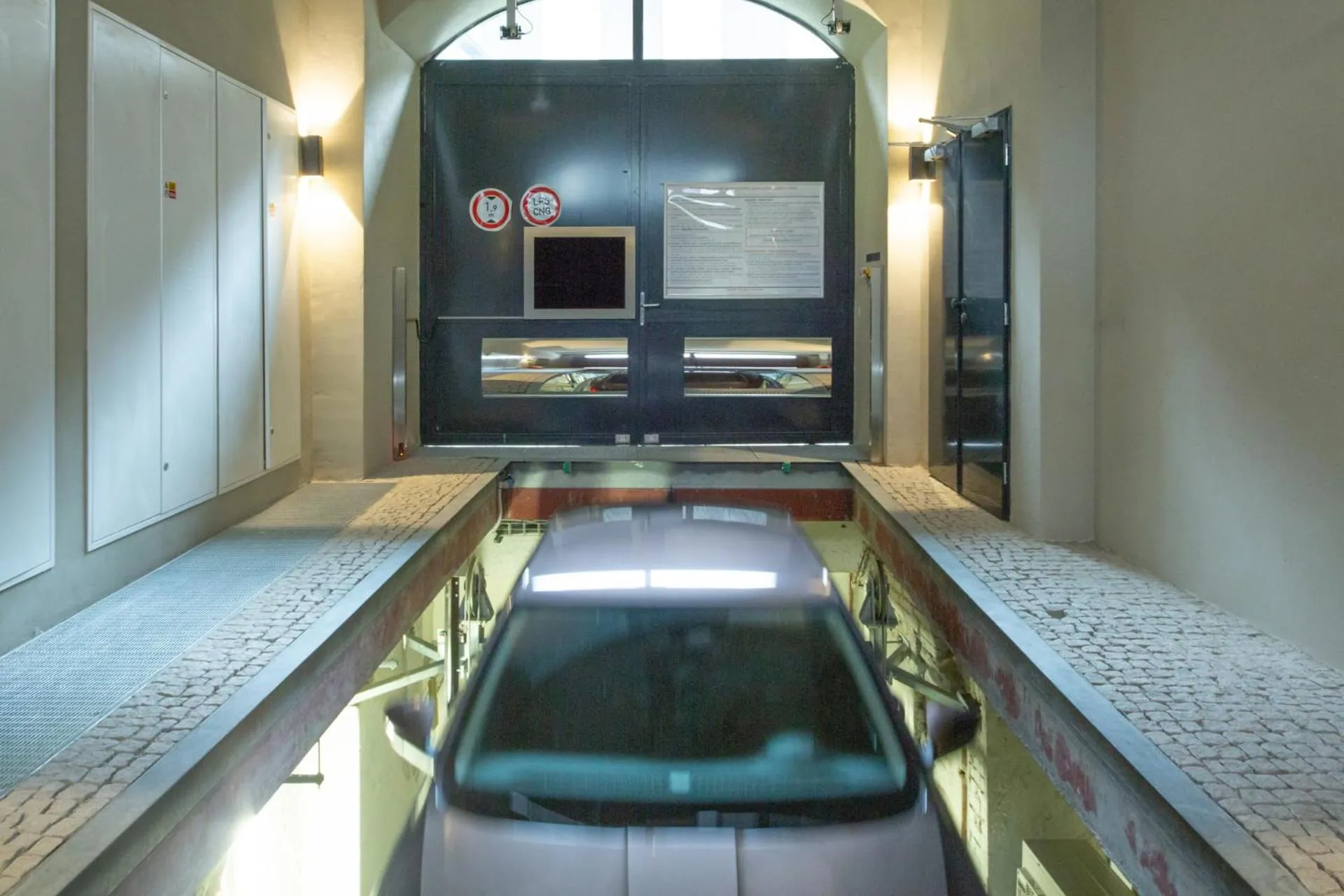 Parking in OREA Place Seno