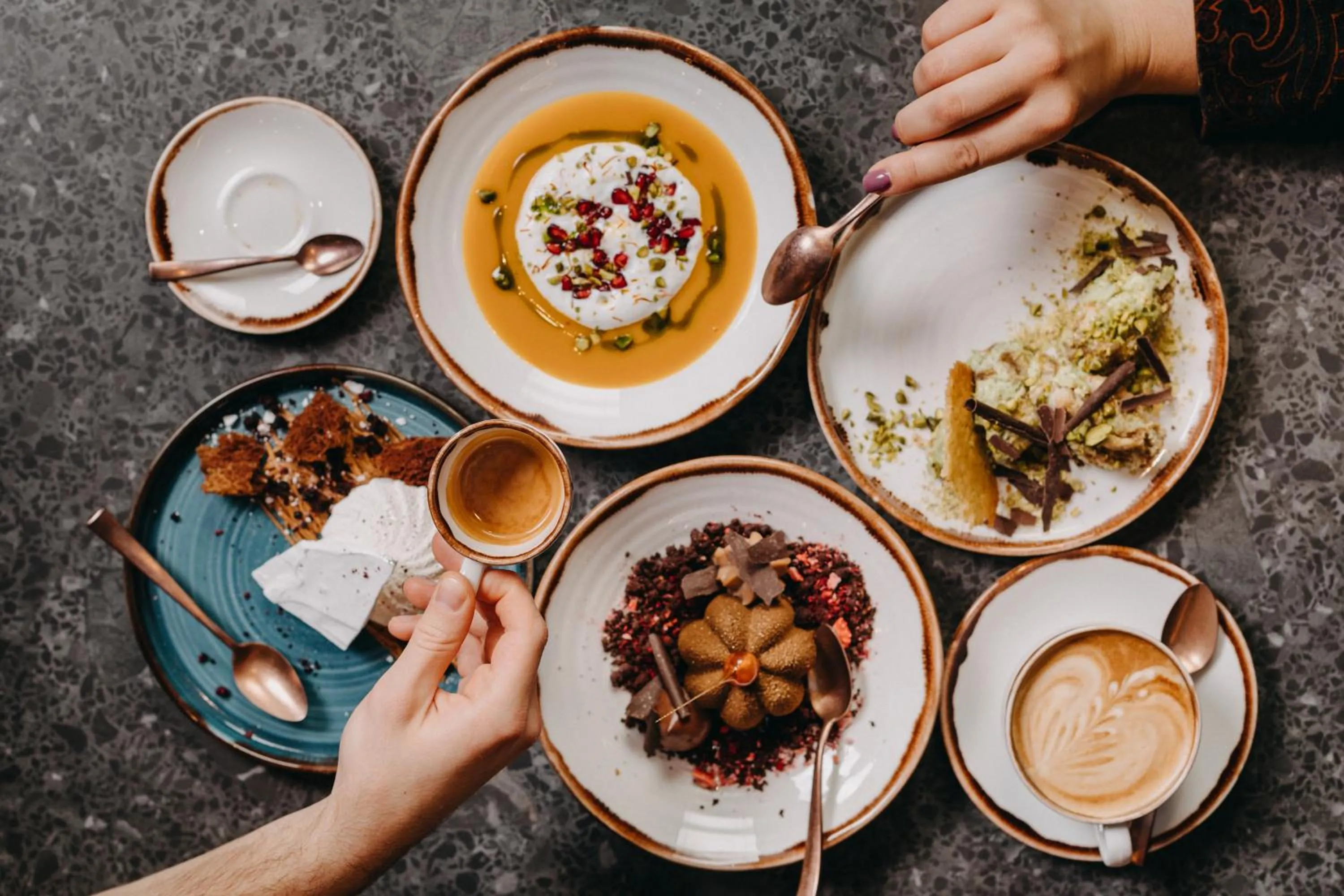 Restaurant/places to eat in OREA Place Seno