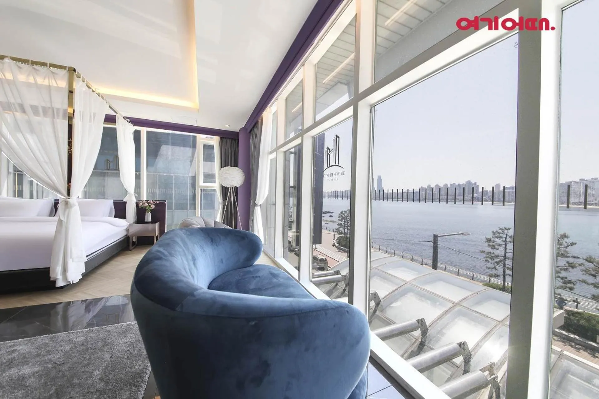 Bed in De Homme Hotel