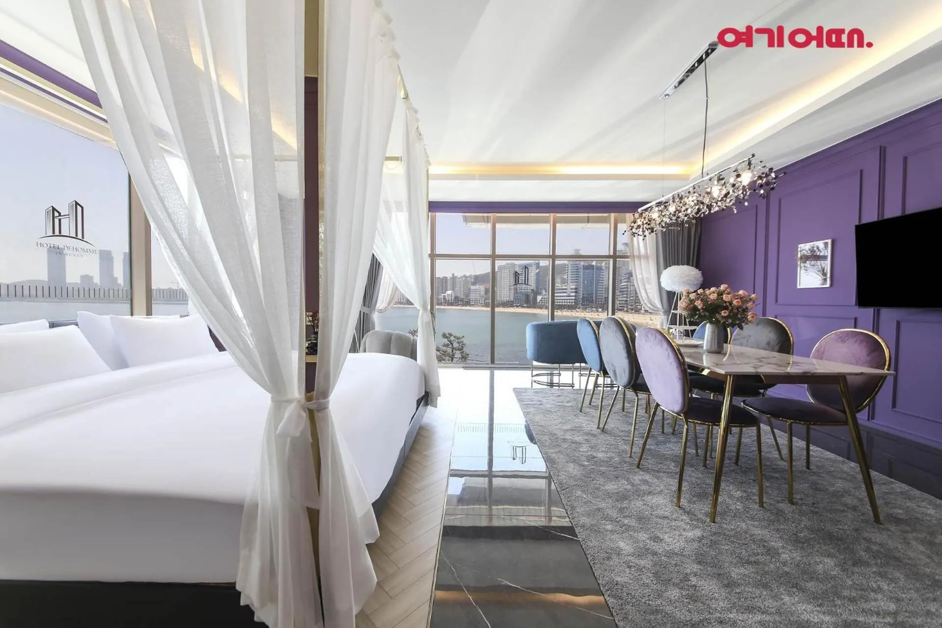 Bed in De Homme Hotel