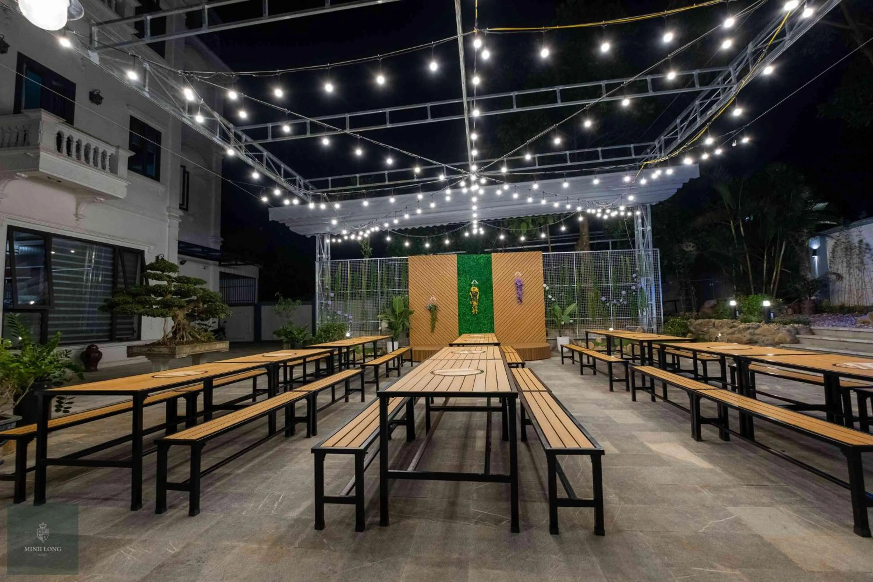 Restaurant/places to eat in Minh Long Hotel