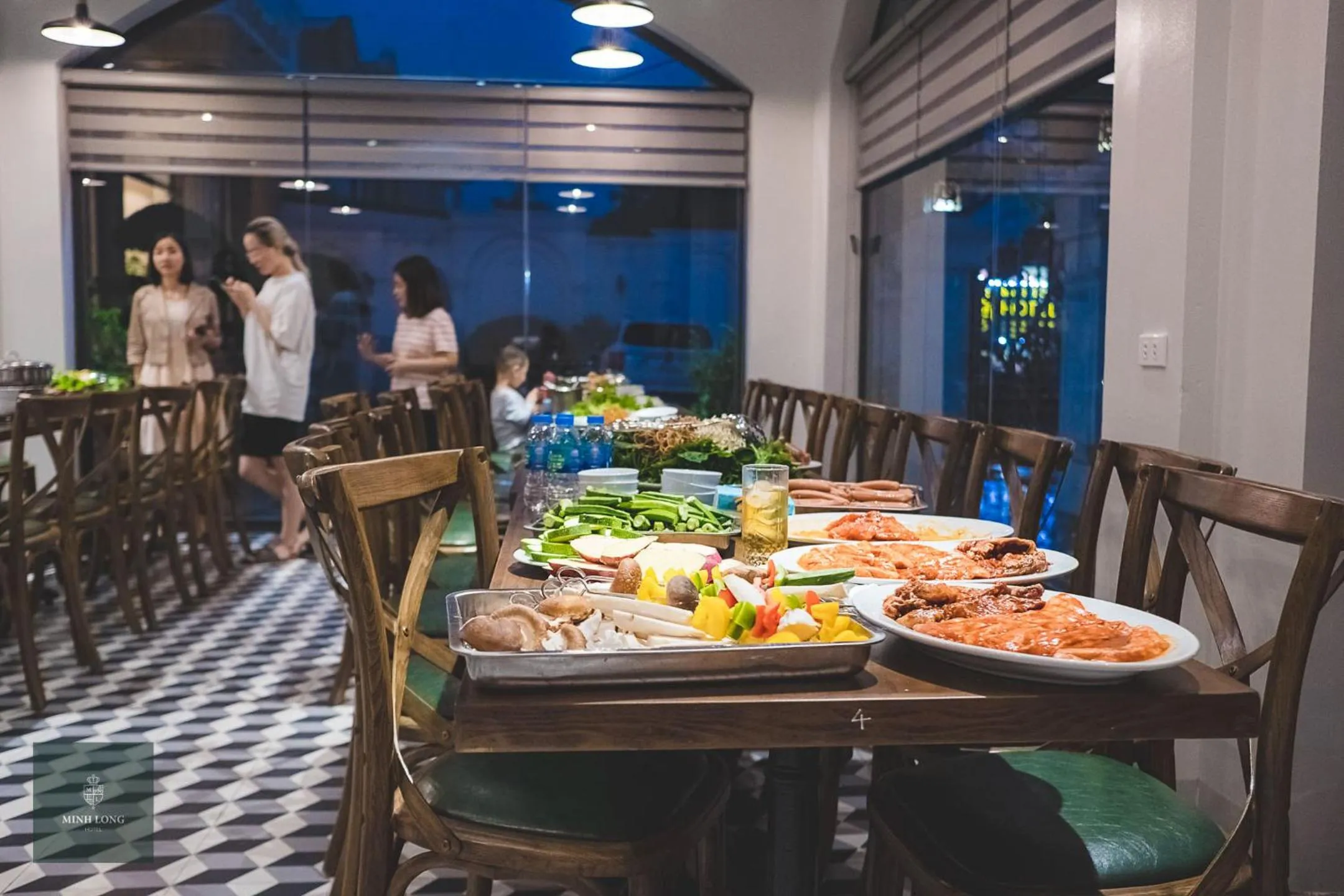 Restaurant/places to eat in Minh Long Hotel