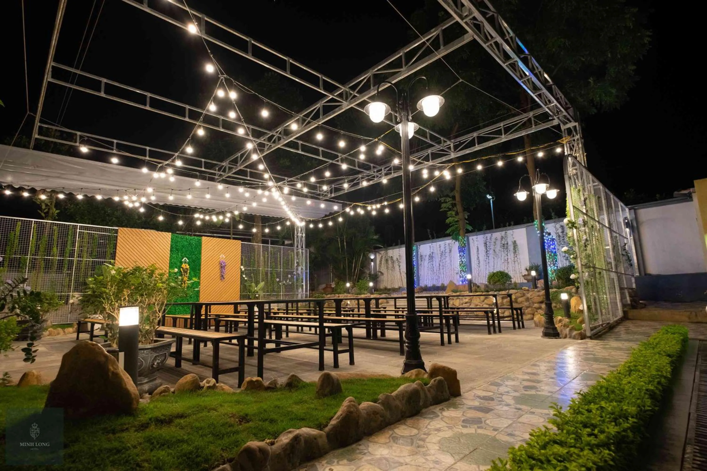 Restaurant/places to eat in Minh Long Hotel