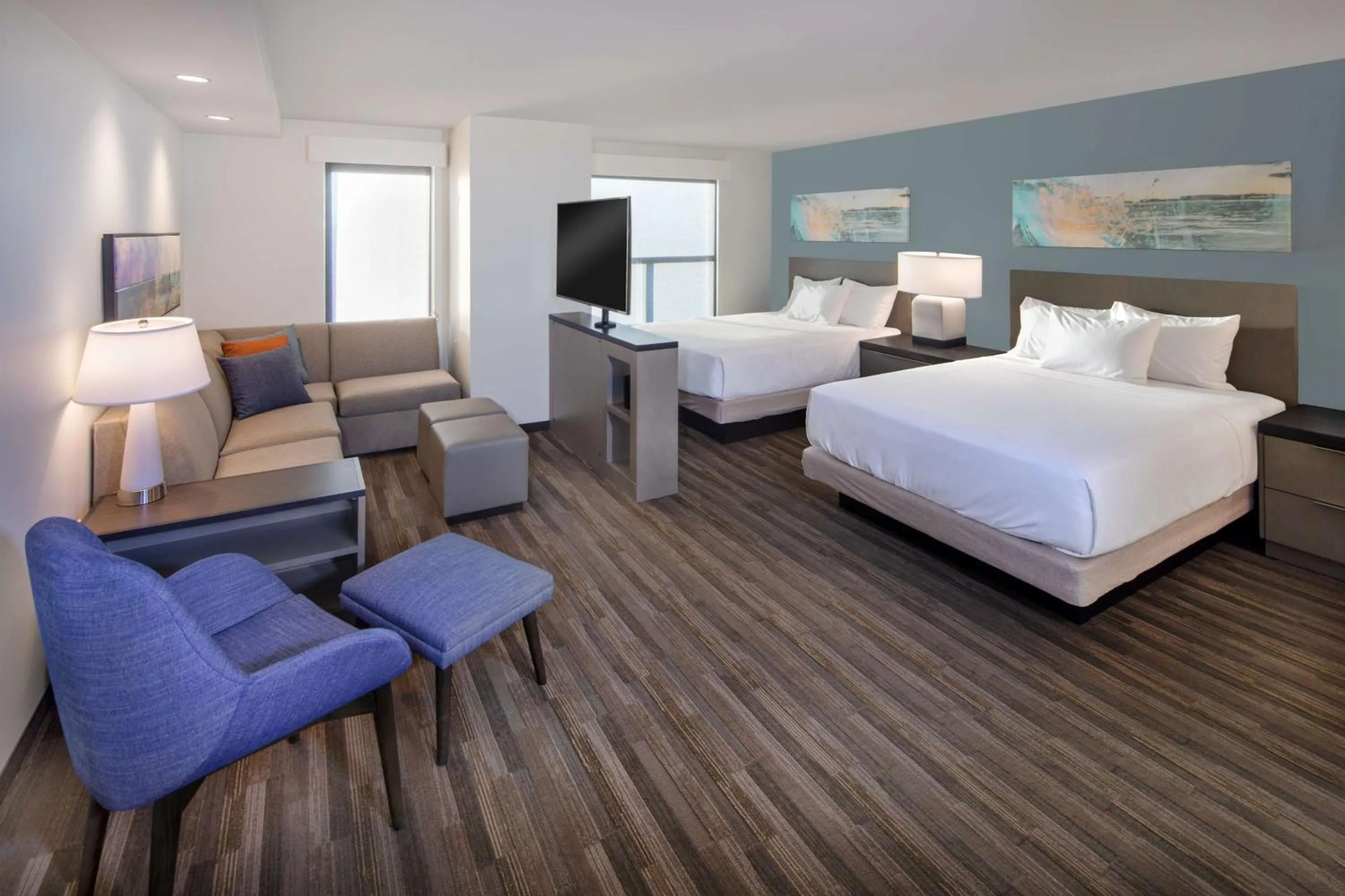 Photo of the whole room, Bed in Hyatt House Lewes Rehoboth Beach