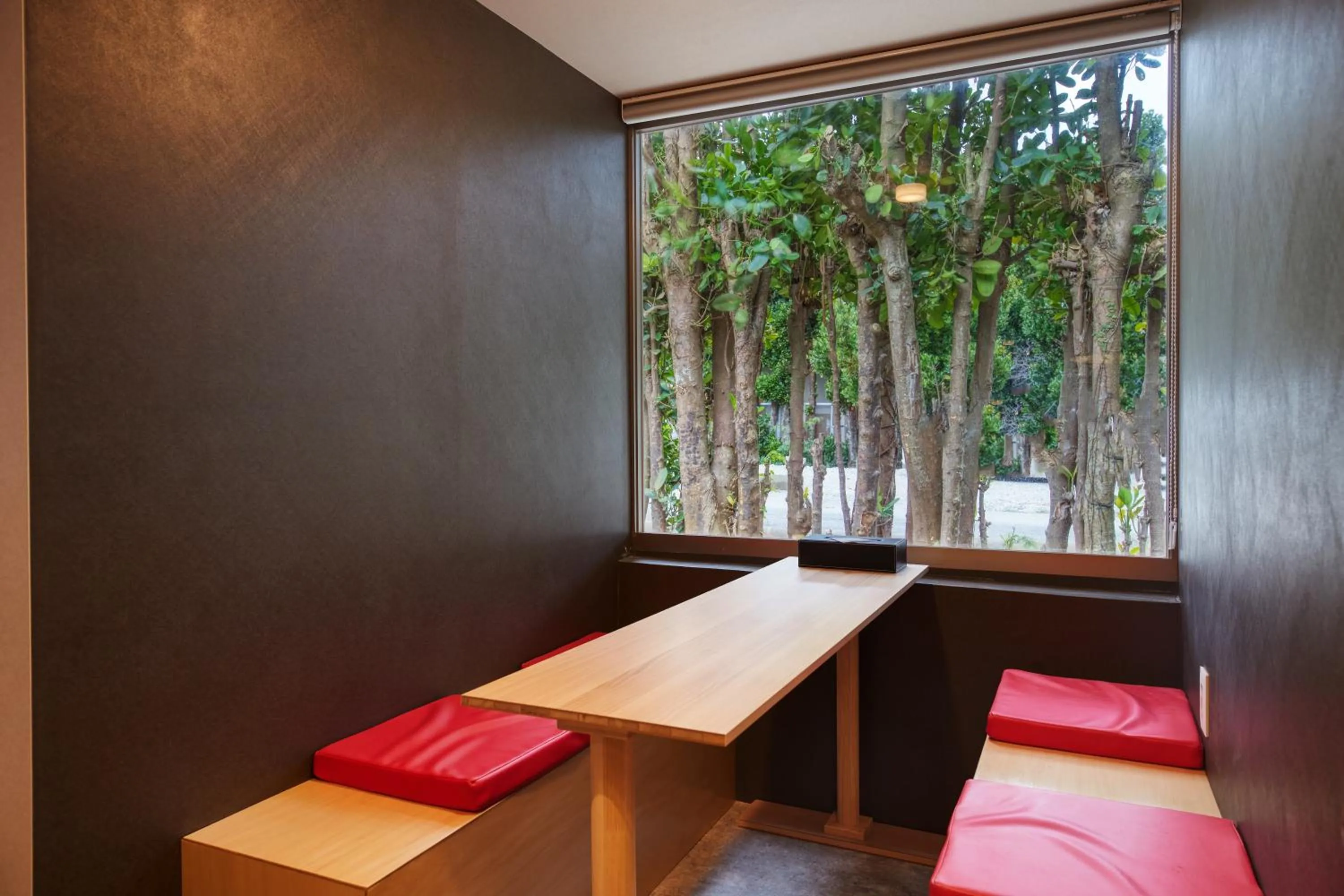 Dining area in ADAN RESORT 灯 - Lamp -