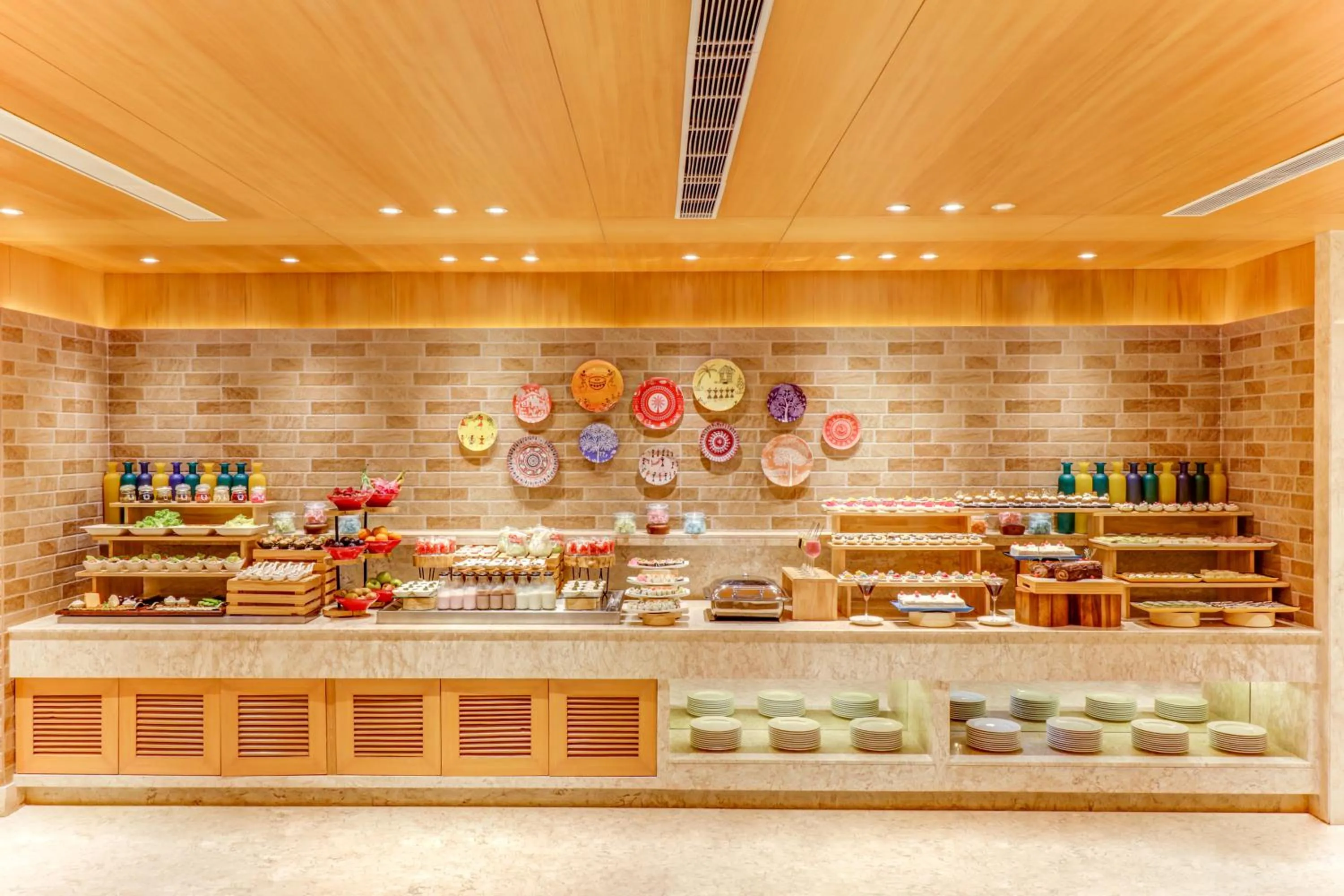 Restaurant/places to eat in Lemon Tree Premier, Bhubaneswar