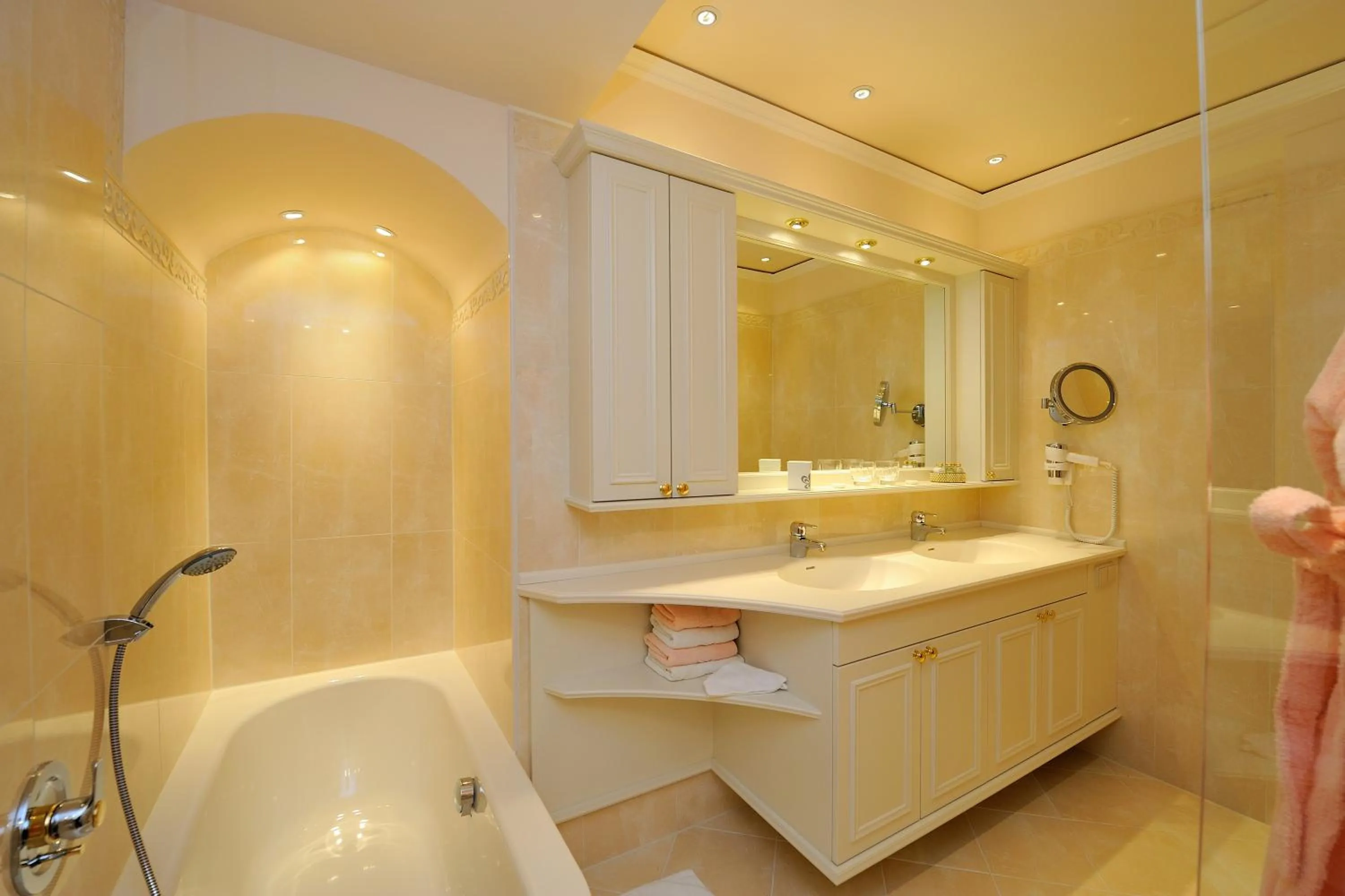 Bathroom in Hotel Schloss Dürnstein