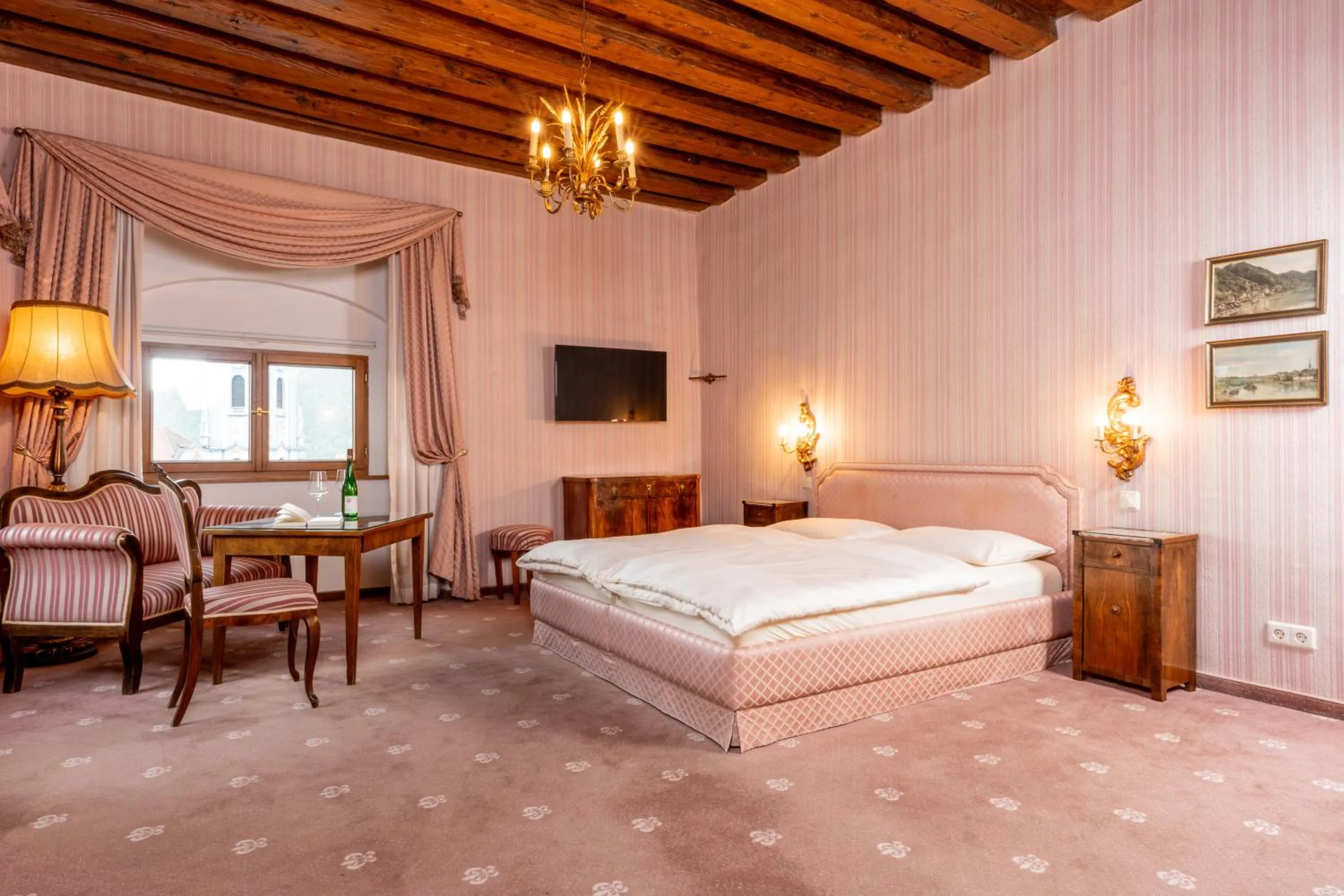 Bedroom, Bed in Hotel Schloss Dürnstein