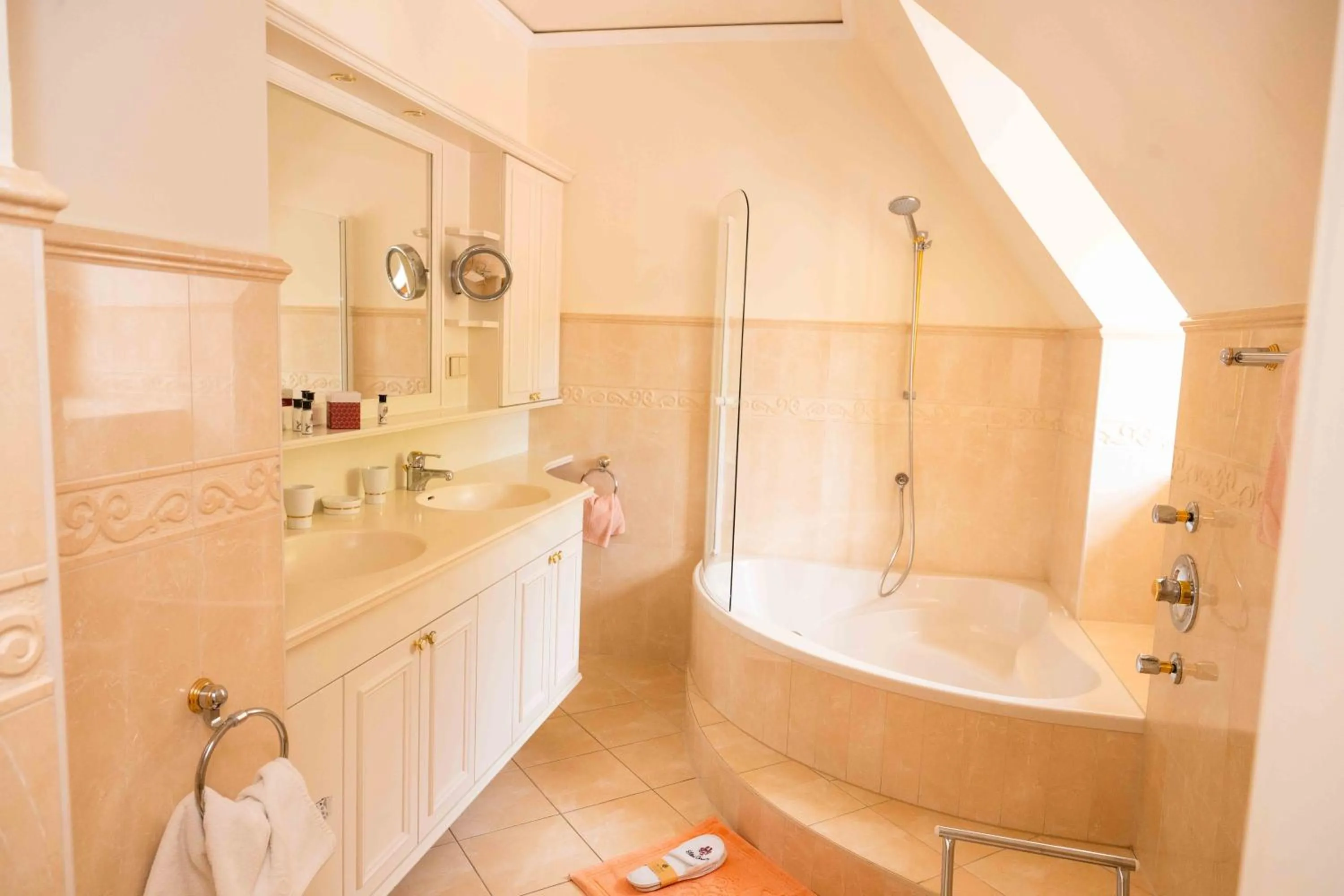 Bathroom in Hotel Schloss Dürnstein