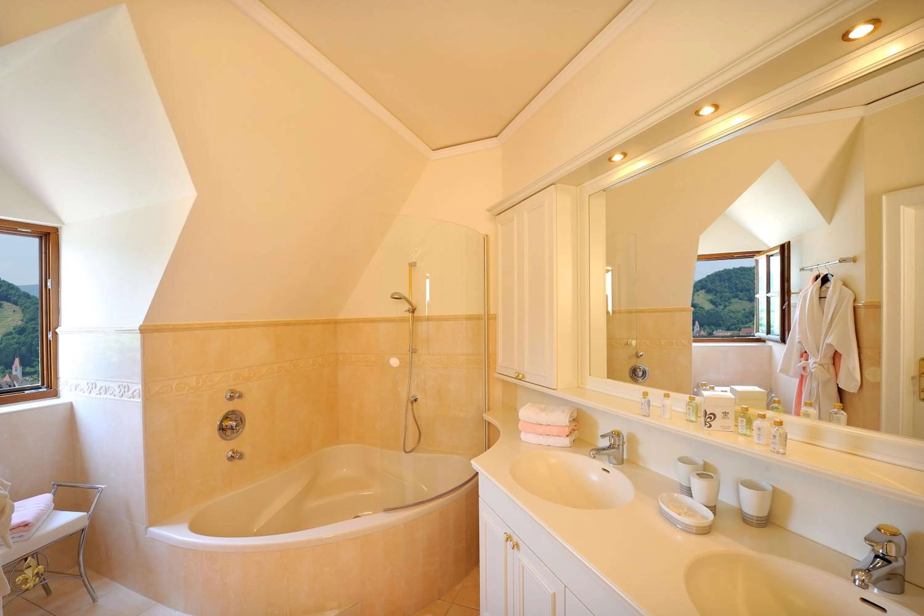 Bathroom in Hotel Schloss Dürnstein