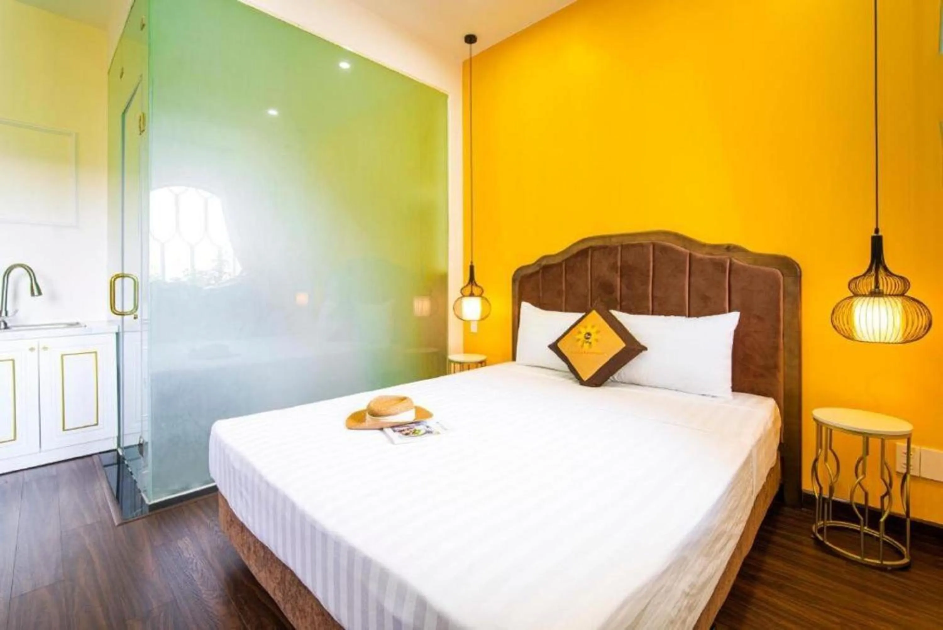 Bedroom, Bed in Sun City Hotel Da Nang