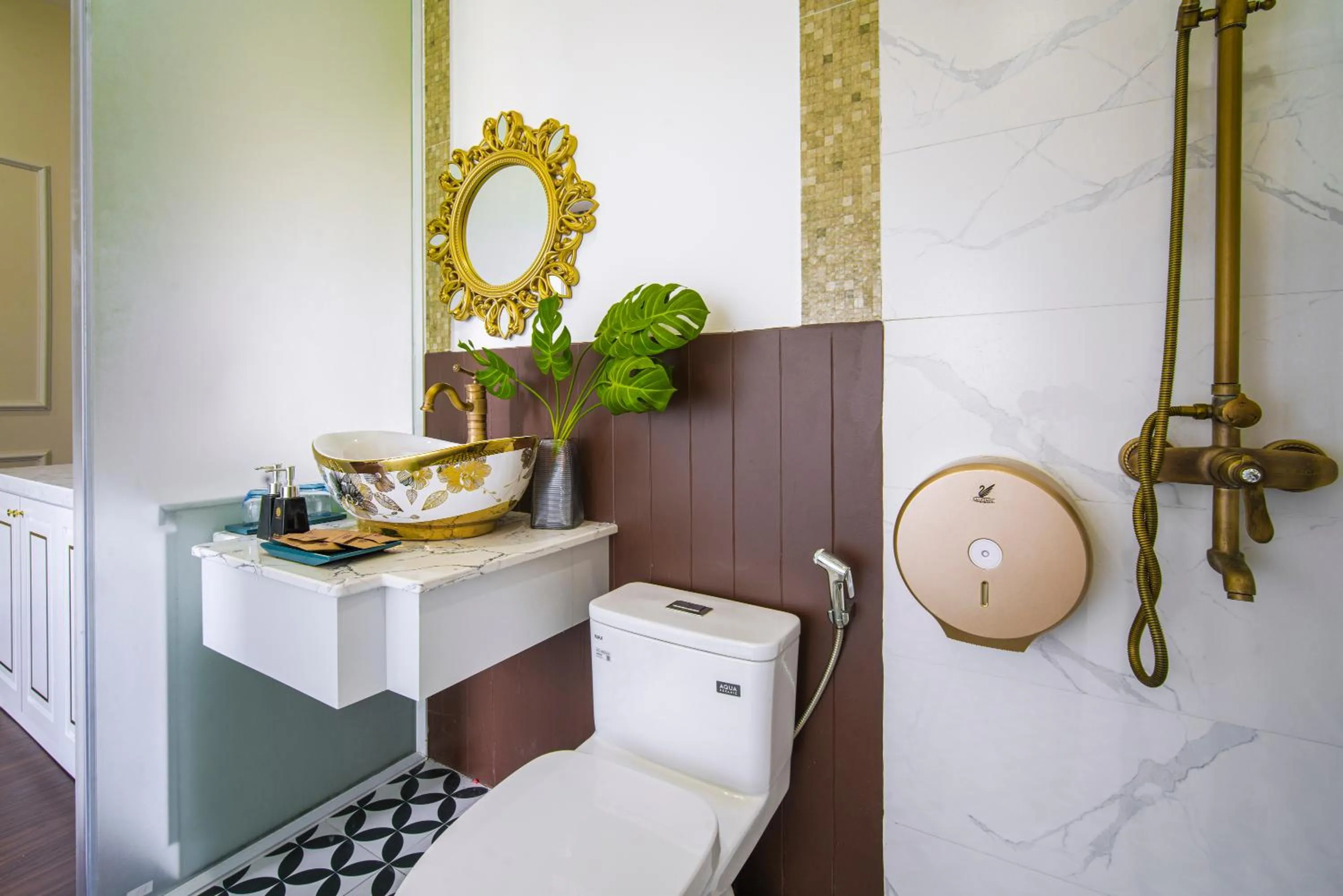 Bathroom in Sun City Hotel Da Nang